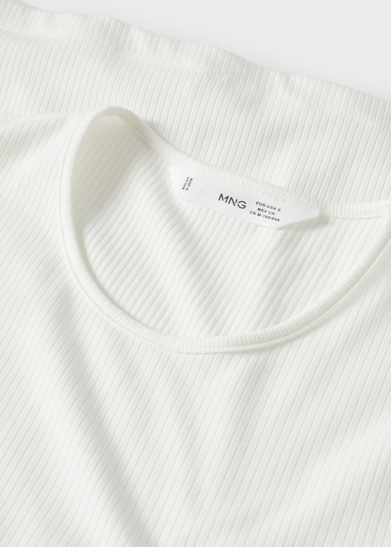 T-shirt basique col rond - Détail de l'article 8