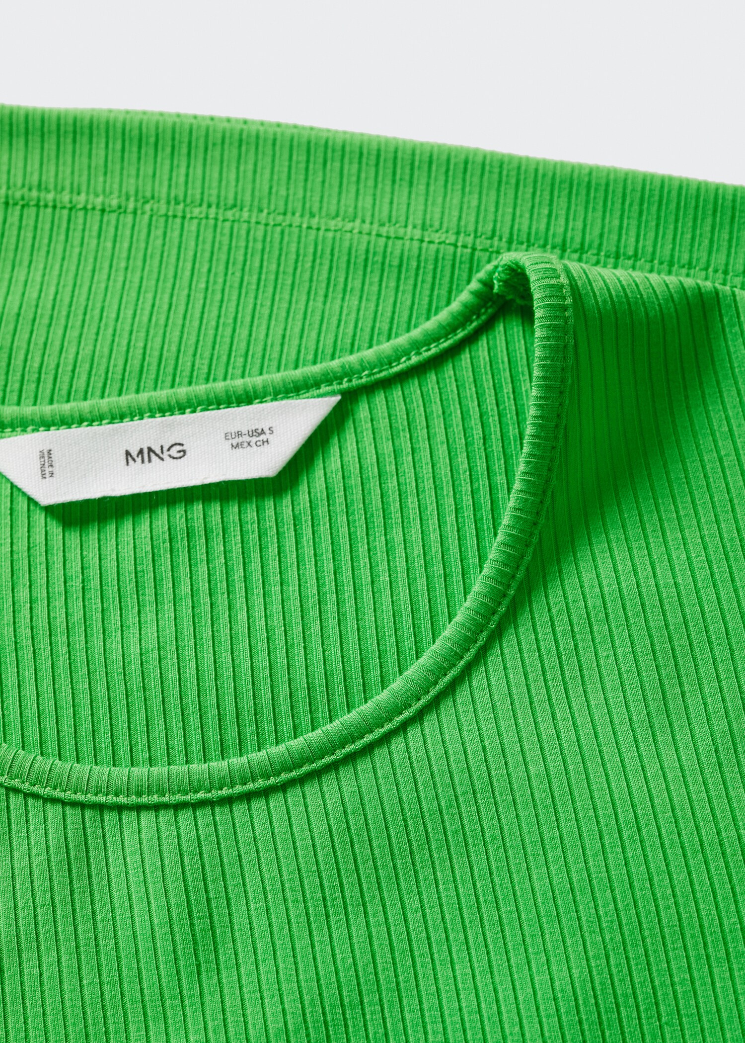 T-shirt basique col rond - Détail de l'article 8