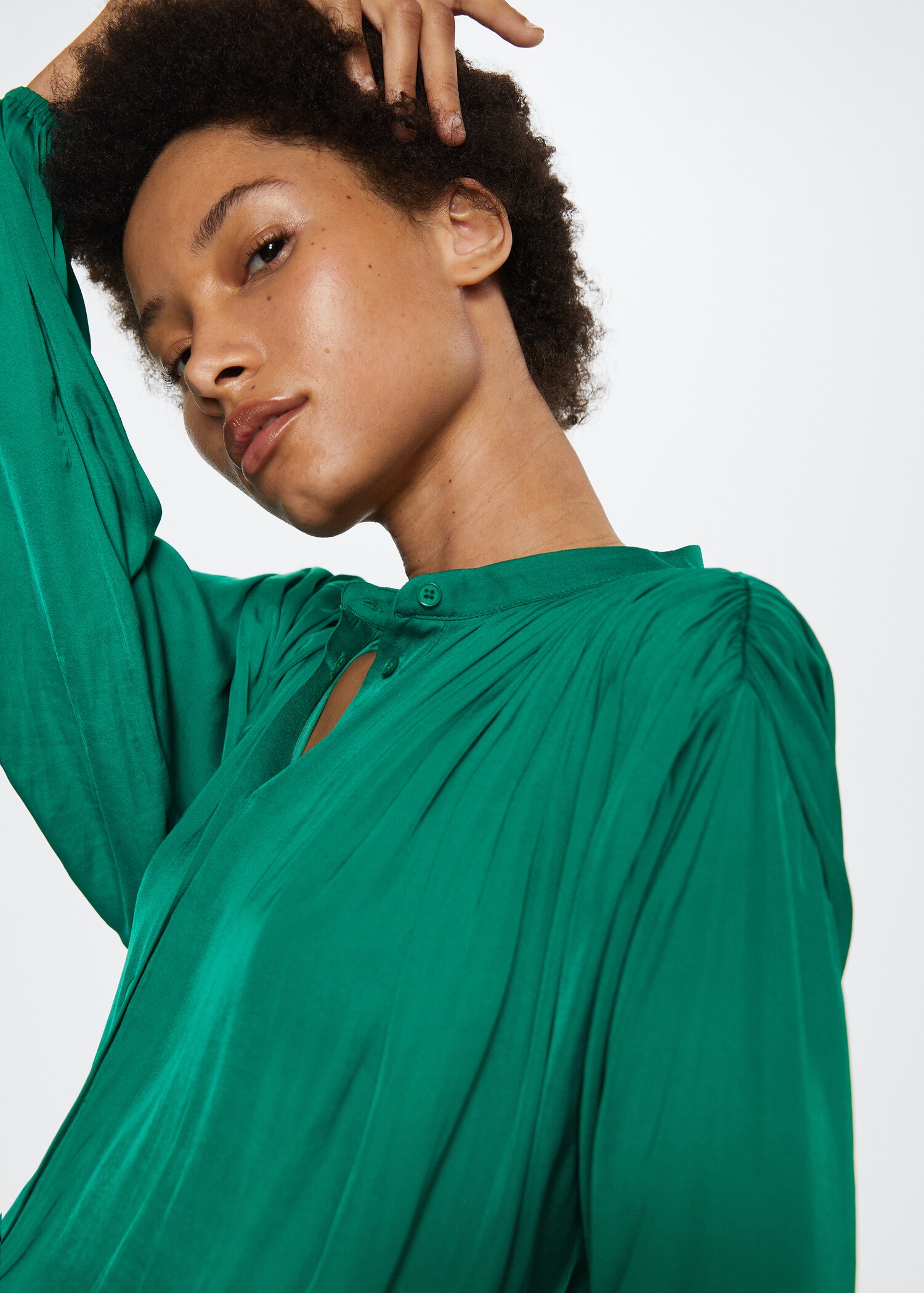 Buttoned flowy blouse - Details of the article 1