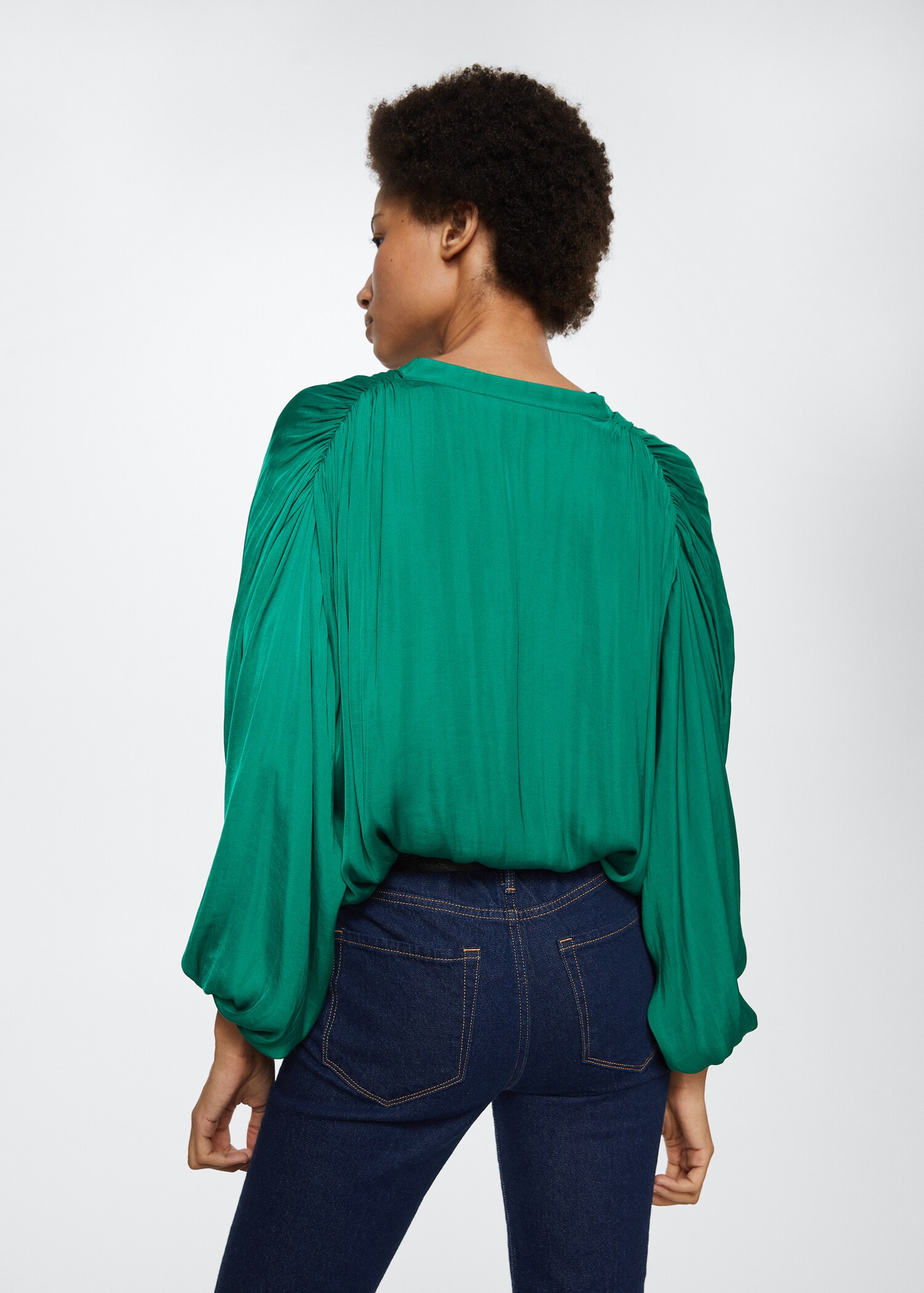 Buttoned flowy blouse - Reverse of the article