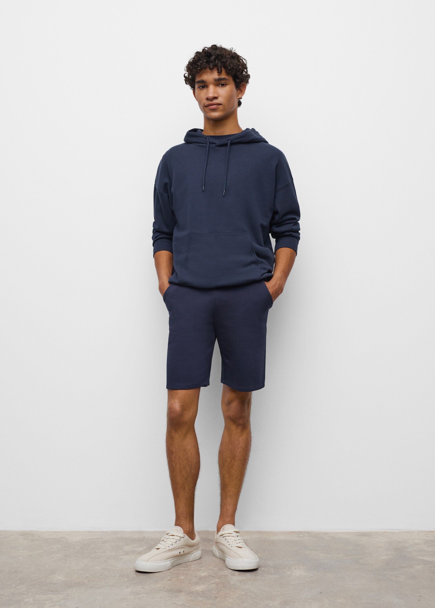 Cotton shorts with elastic waist - Medium plane