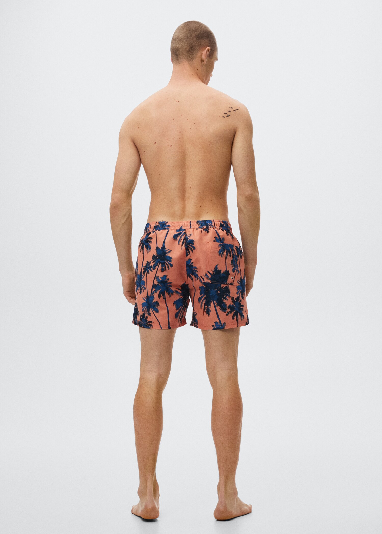 Badeshorts mit Hawaii-Print - Rückseite des Artikels