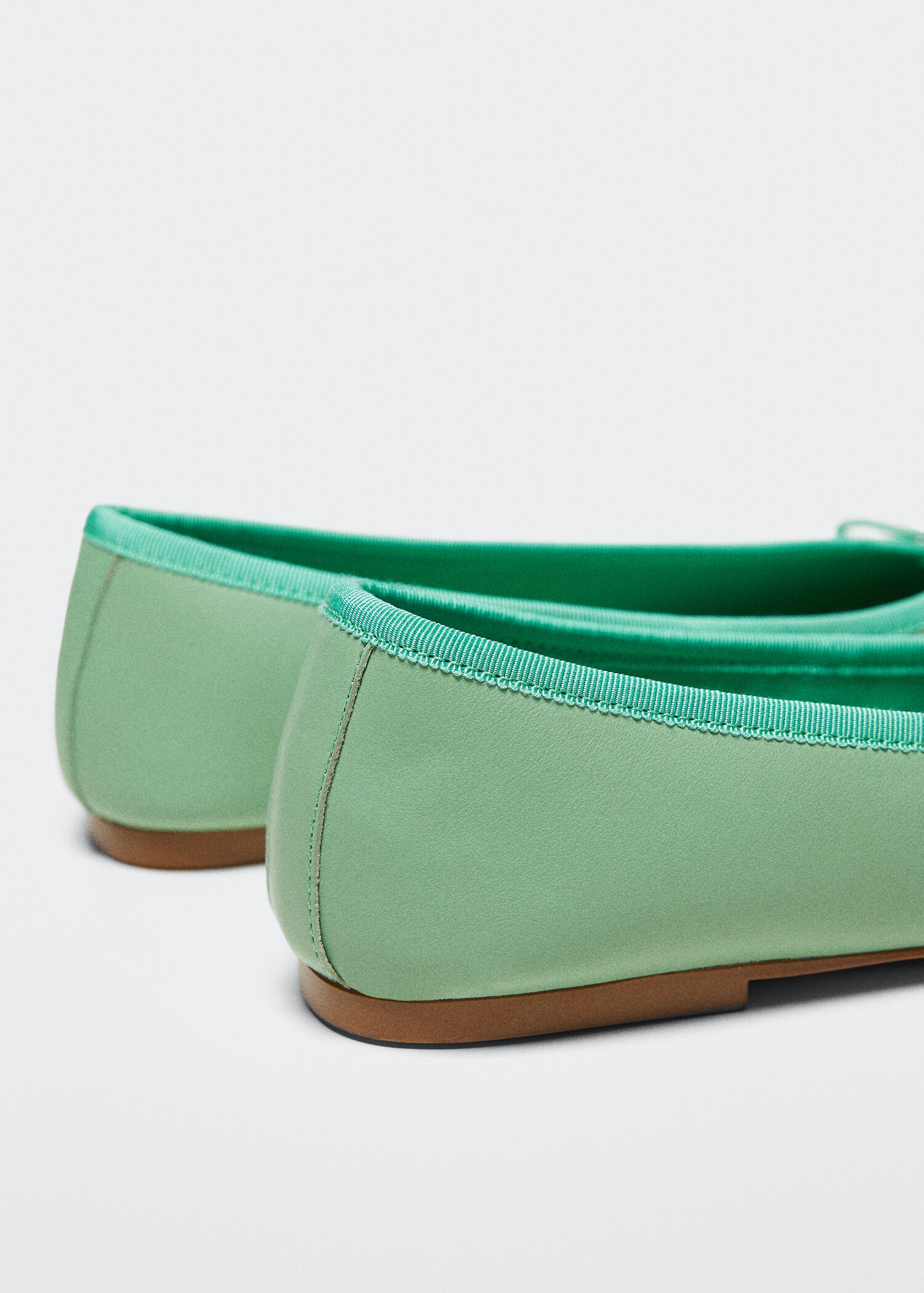 Leather ballet flats with bow - Details of the article 2