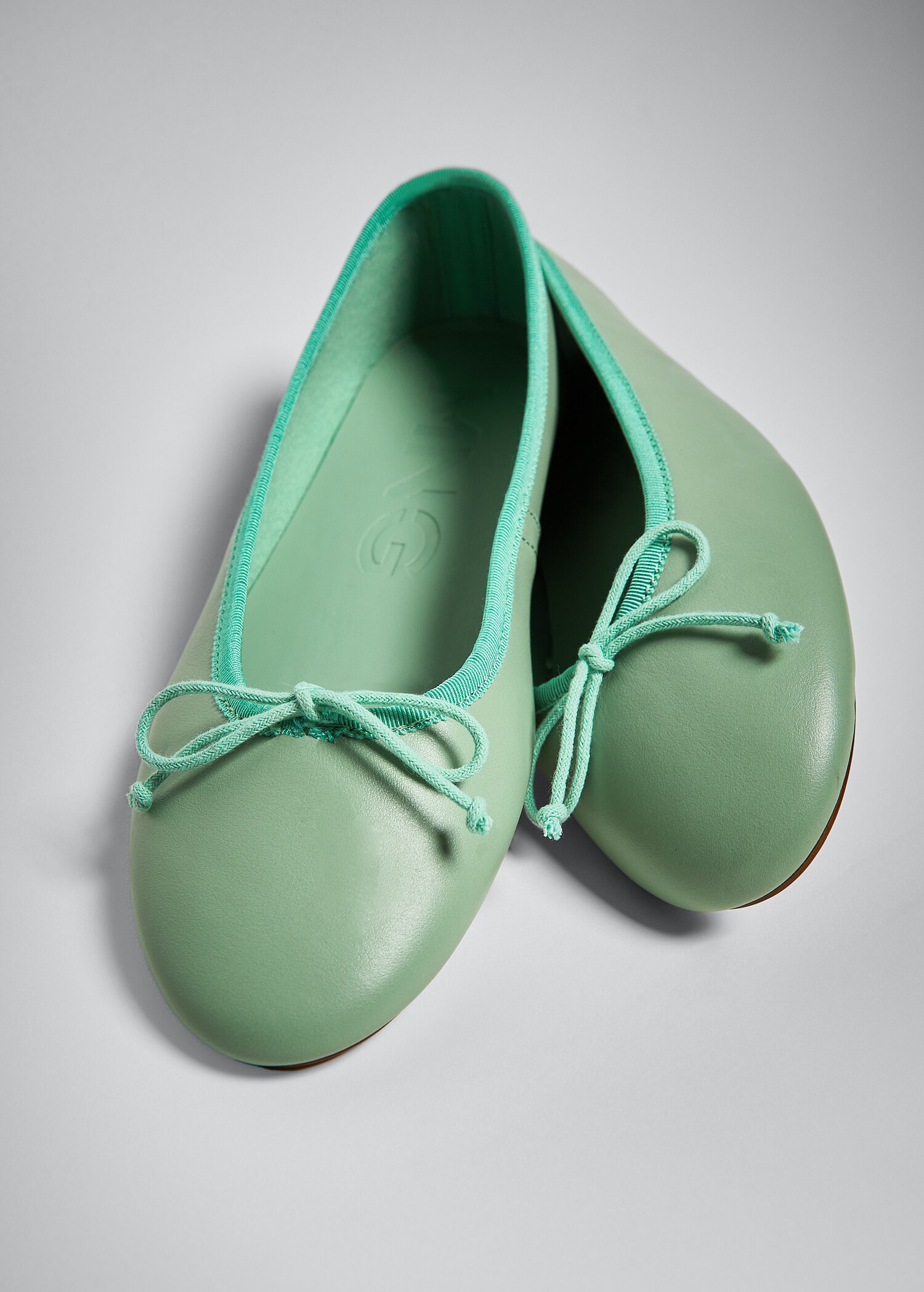 Leather ballet flats with bow - Details of the article 4