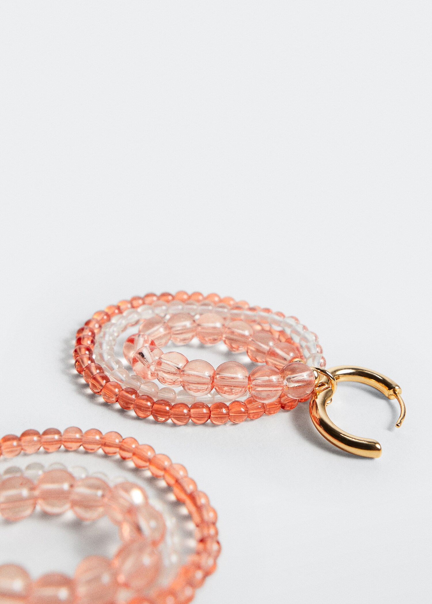 Oorbellen met kralenhanger - Middenvlak