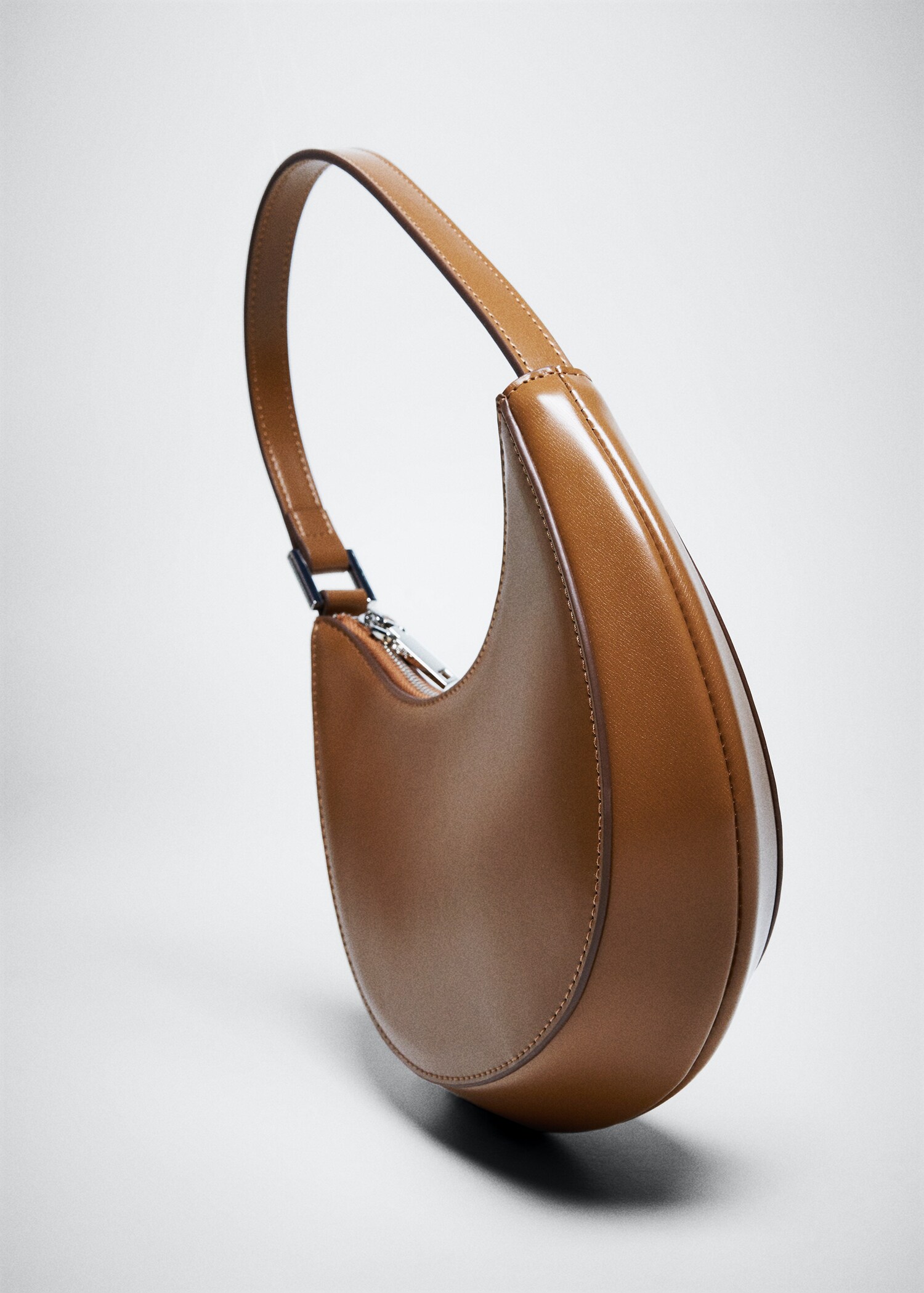 Bolso ovalado asa corta  - Detalle del artículo 4