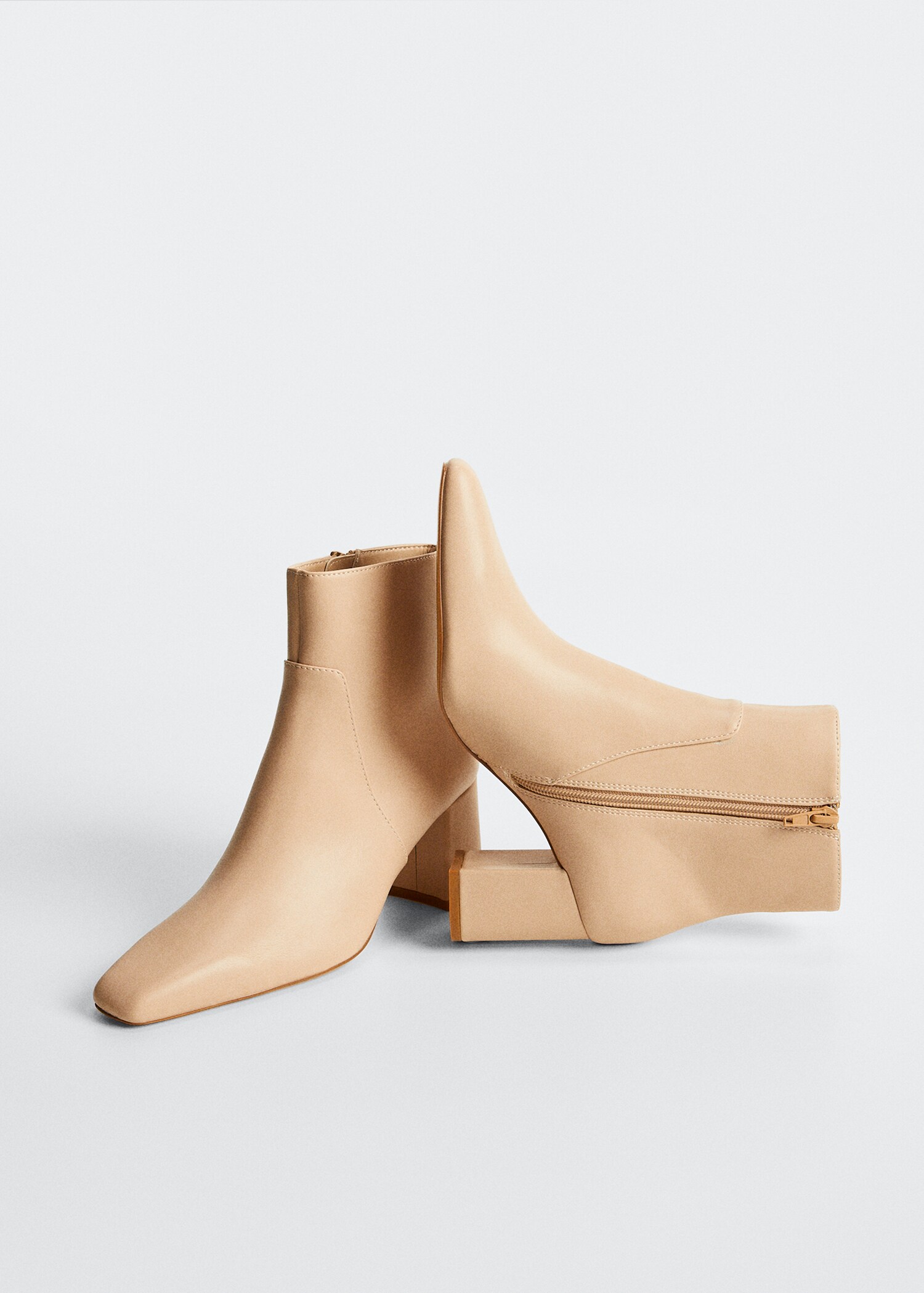Pointed heel ankle boot - Details of the article 5