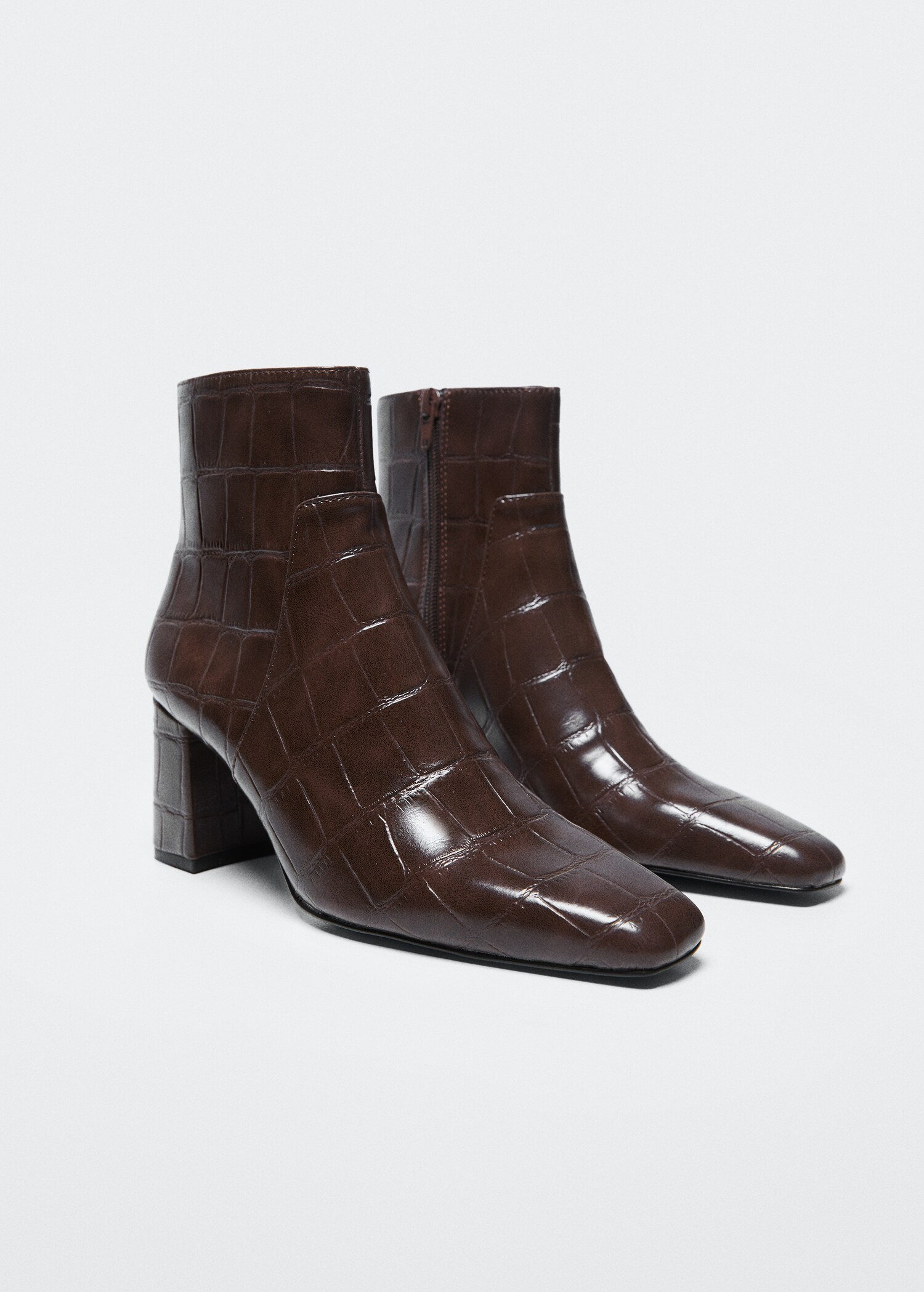 Pointed heel ankle boot - Medium plane