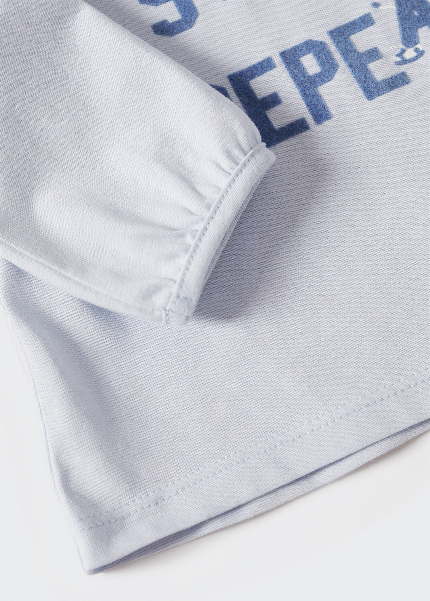 Long-sleeved t-shirt with message - Details of the article 8