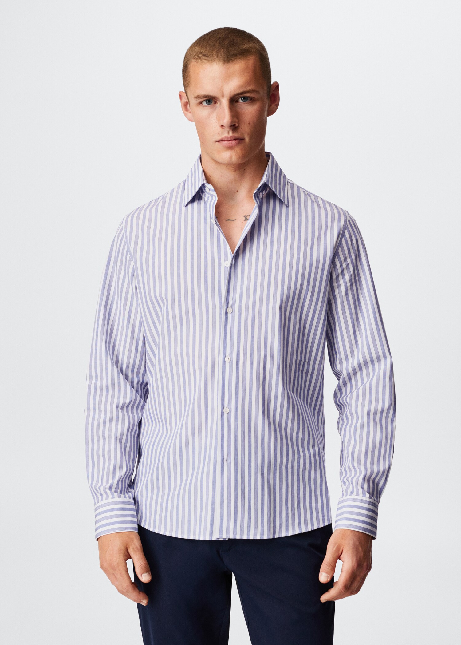 Camisa slim fit rayas - Plano medio