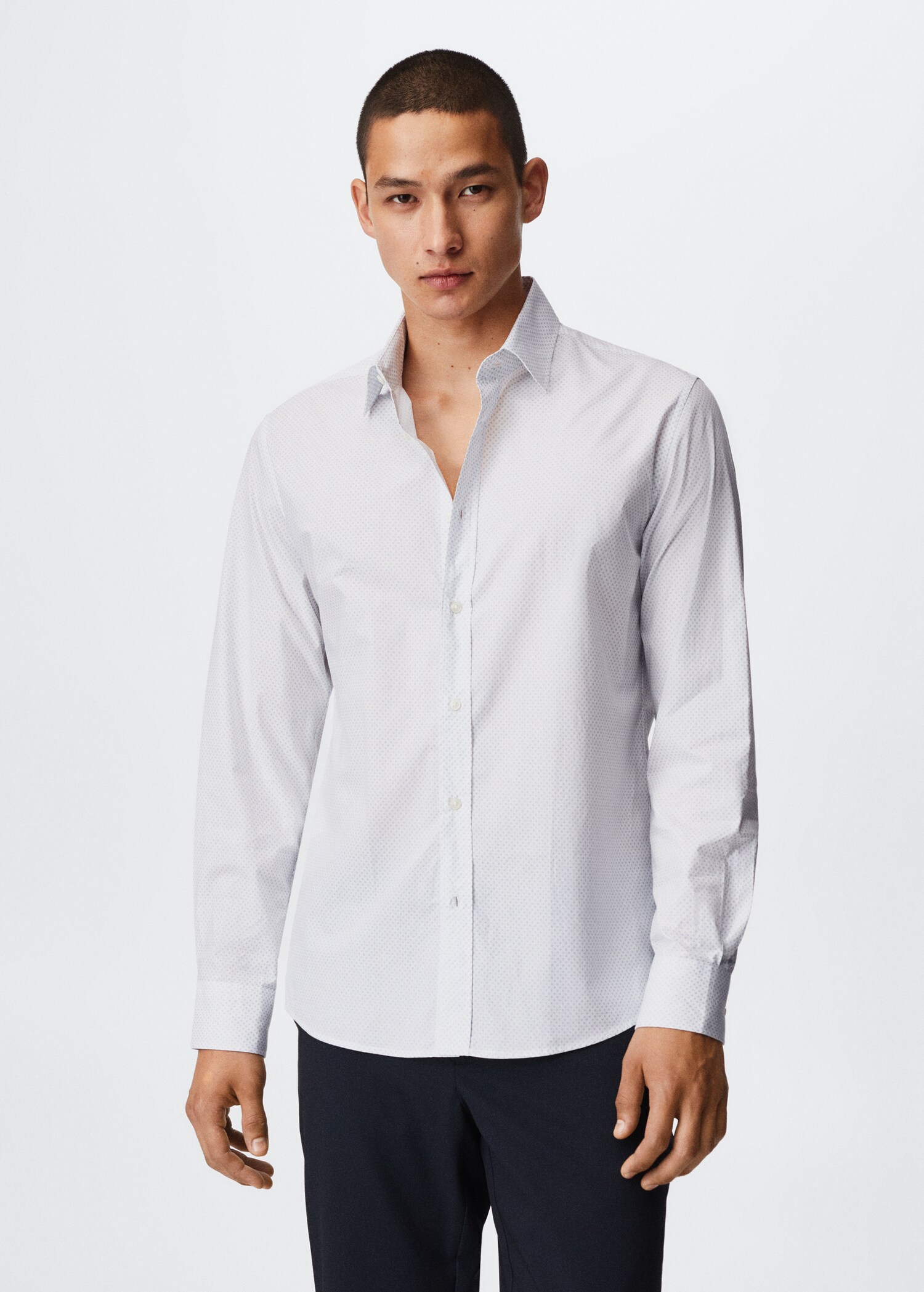 Camisa slim fit micro estampado - Plano medio