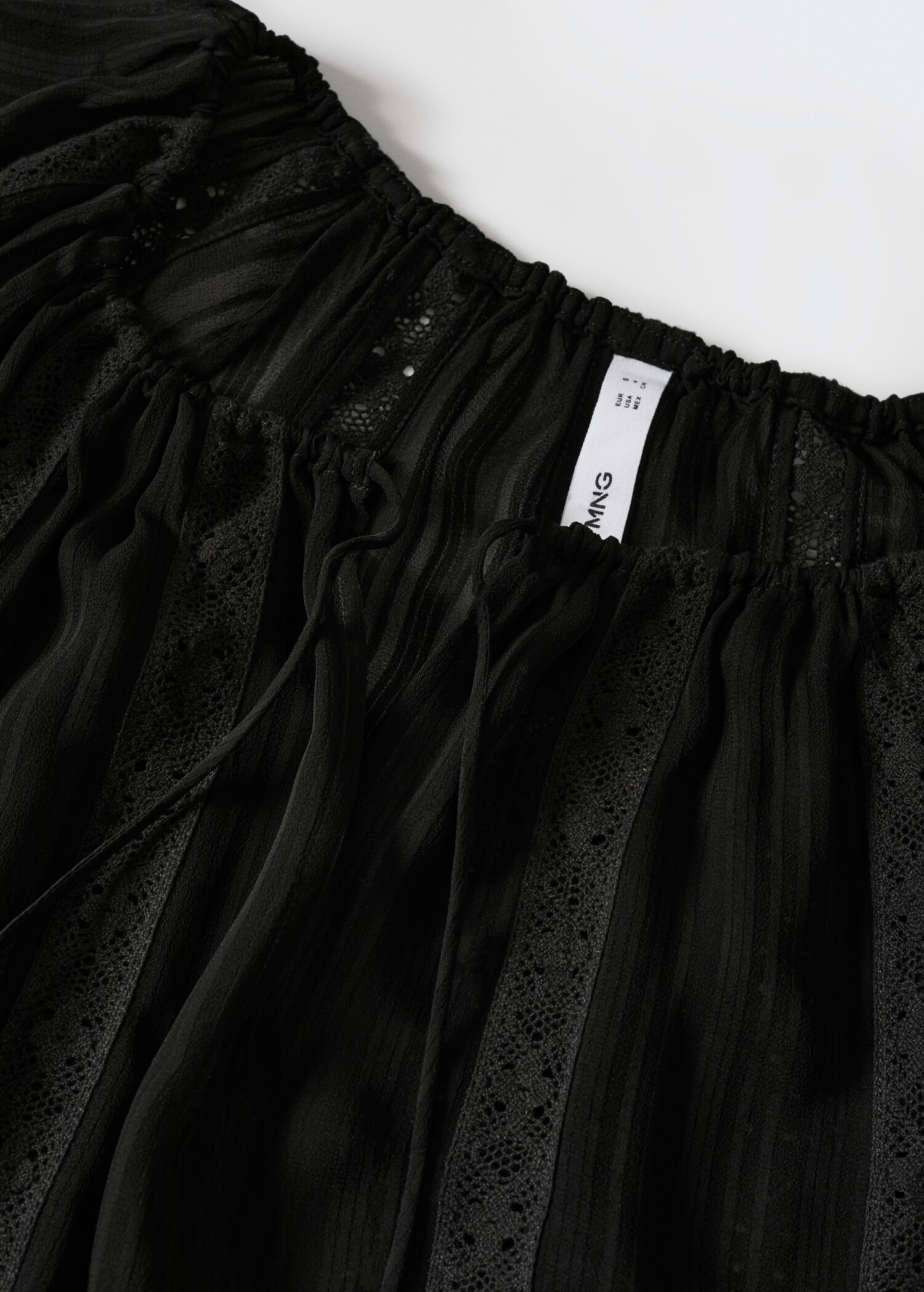 Embroidered details blouse - Details of the article 8