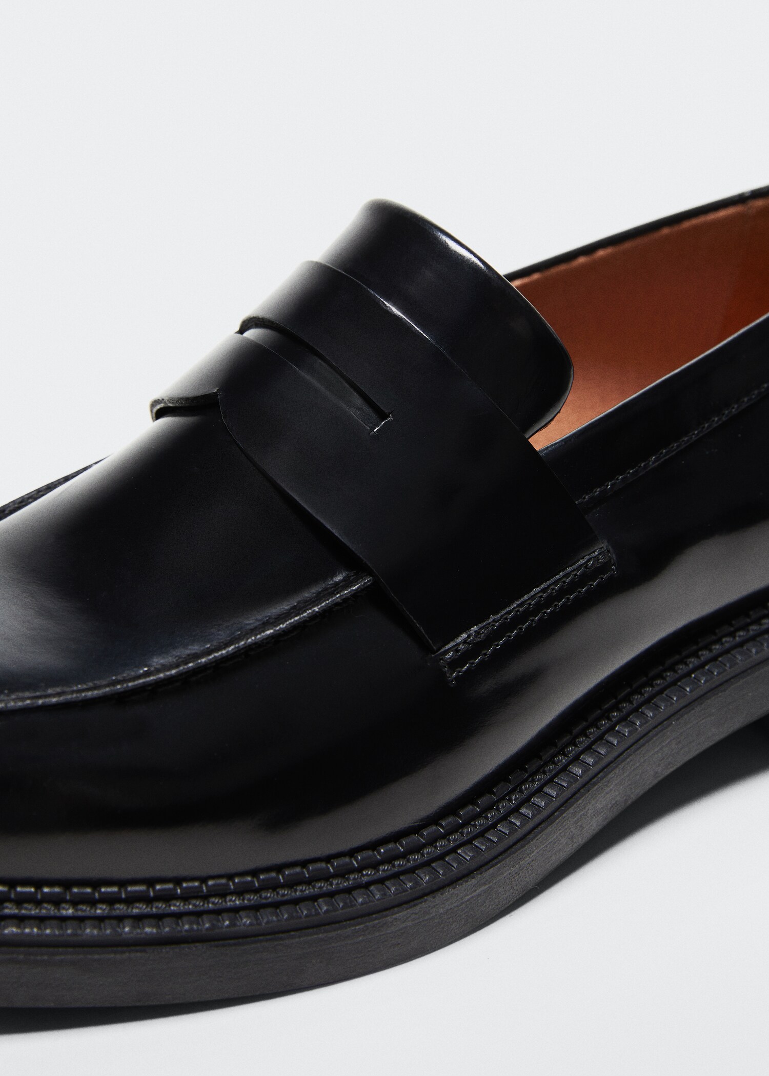Fur patent loafers - Details of the article 3