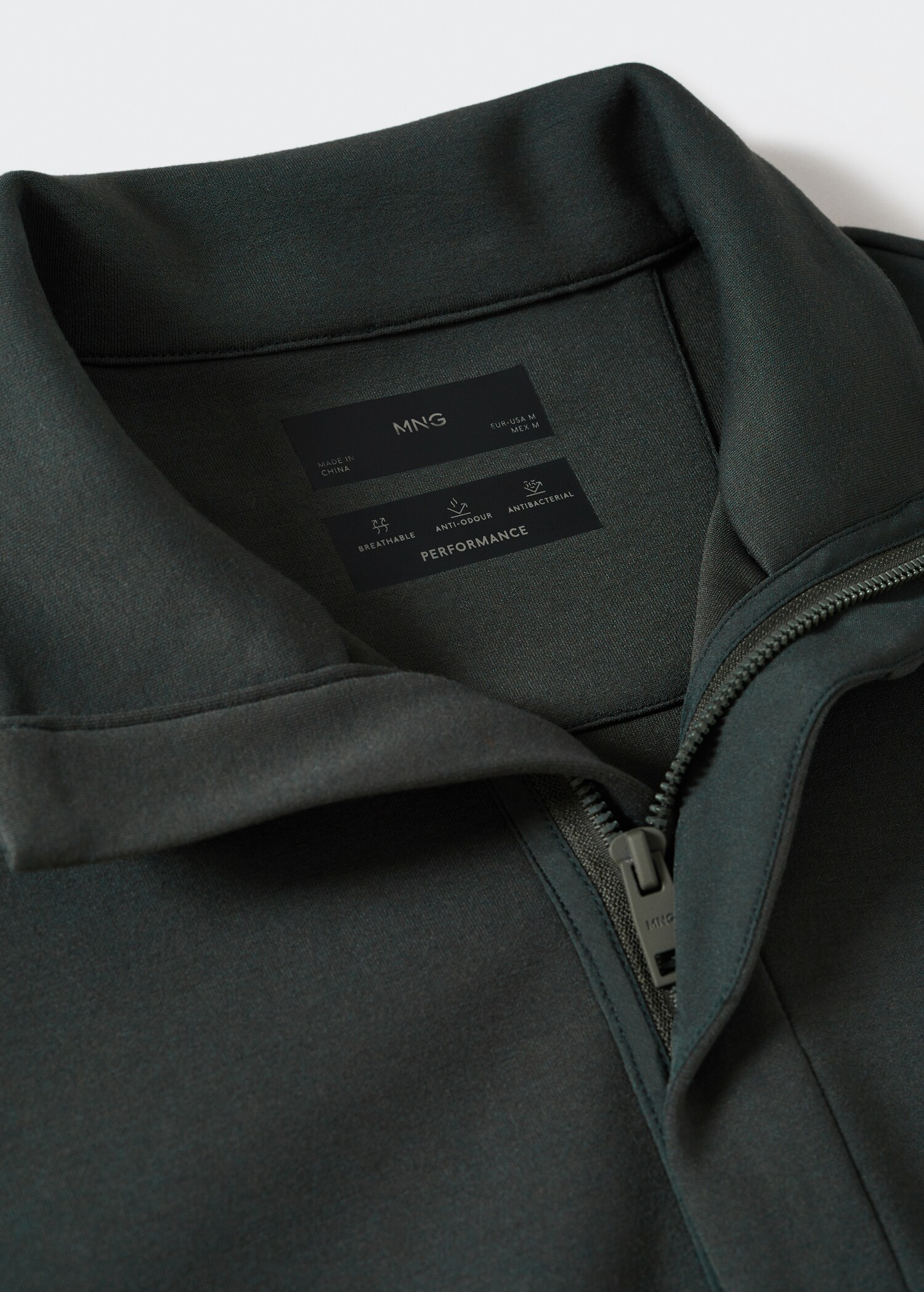 Breathable zip-neck sweatshirt - Details of the article 8