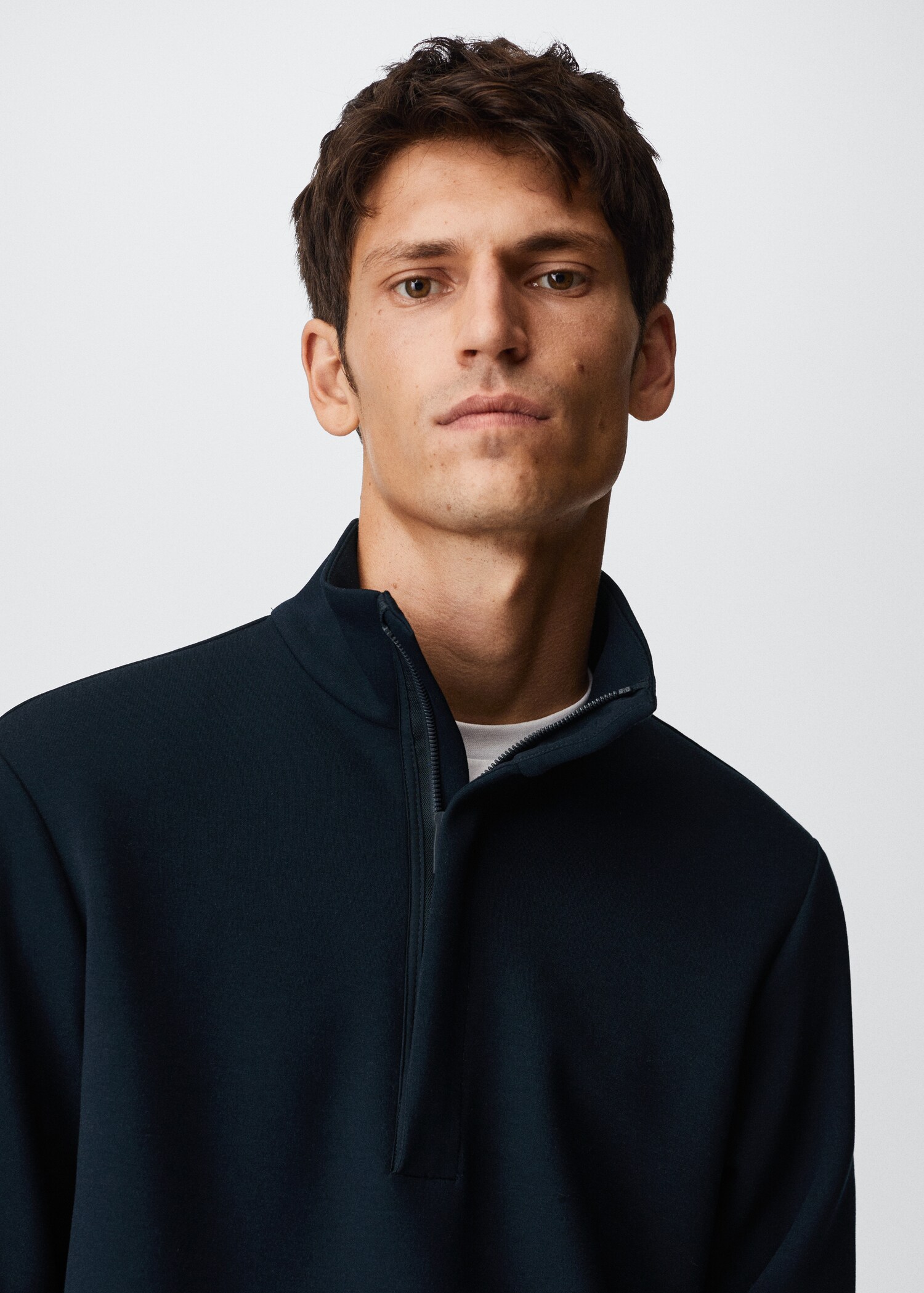 Breathable zip-neck sweatshirt - Details of the article 1