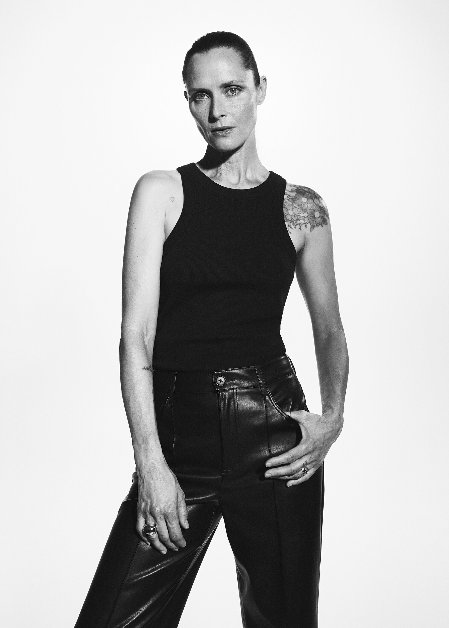 Leather effect high waist pant - Details of the article 1