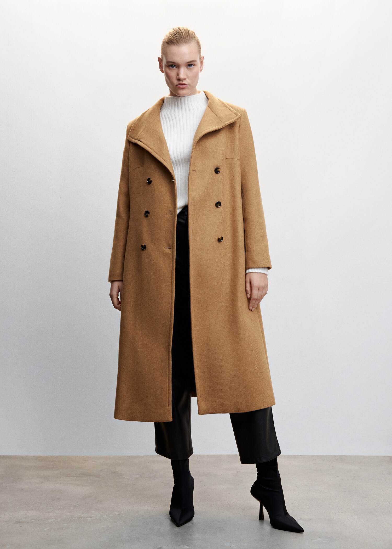 Woolen coat with belt - Details of the article 3