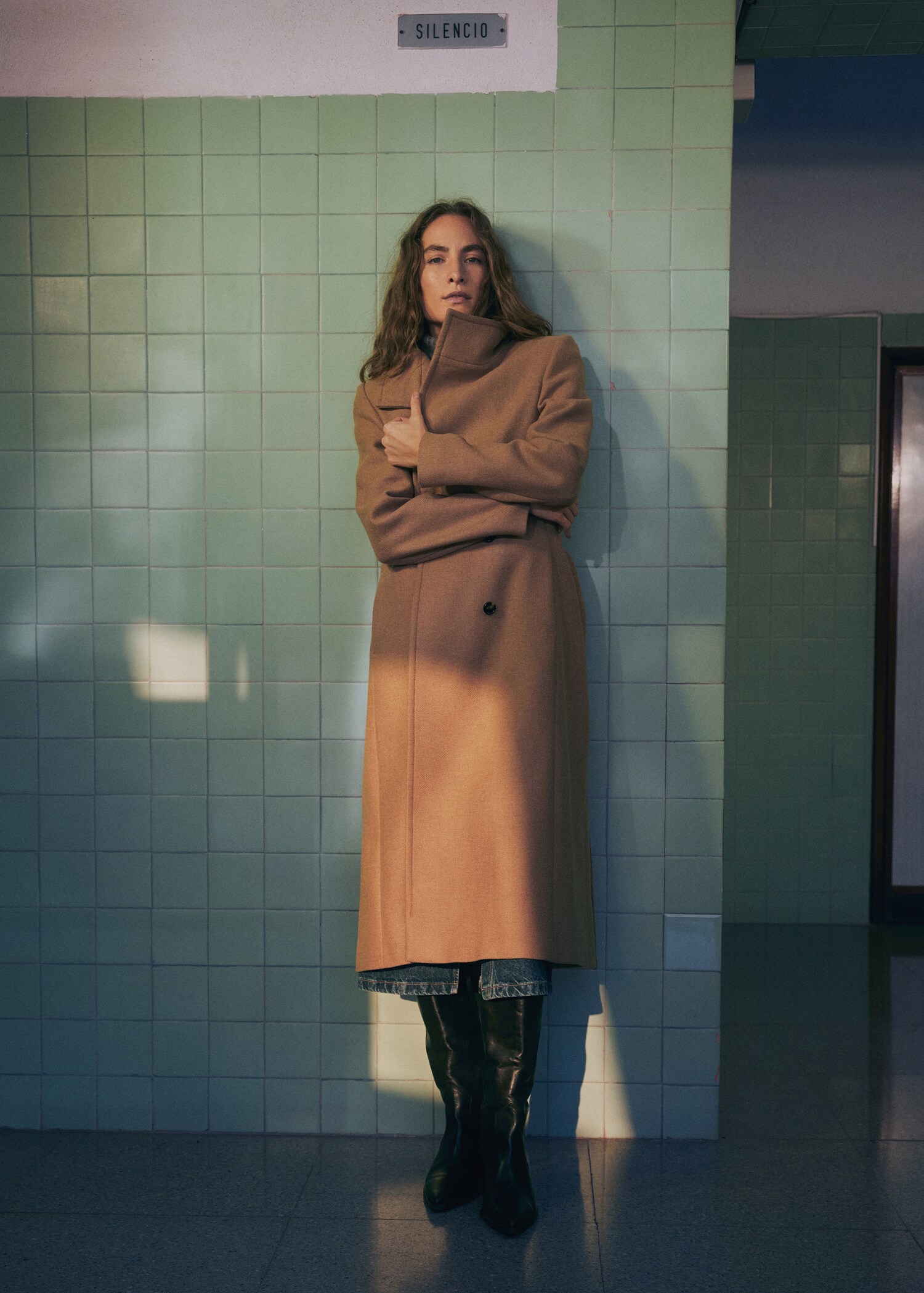 Woolen coat with belt - Details of the article 6