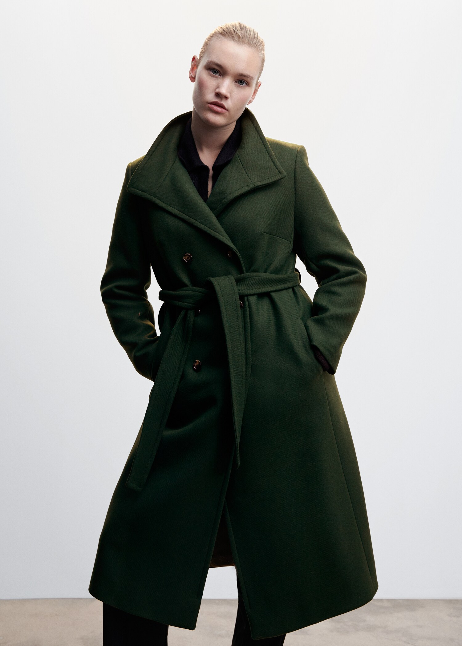 Woolen coat with belt - Details of the article 5