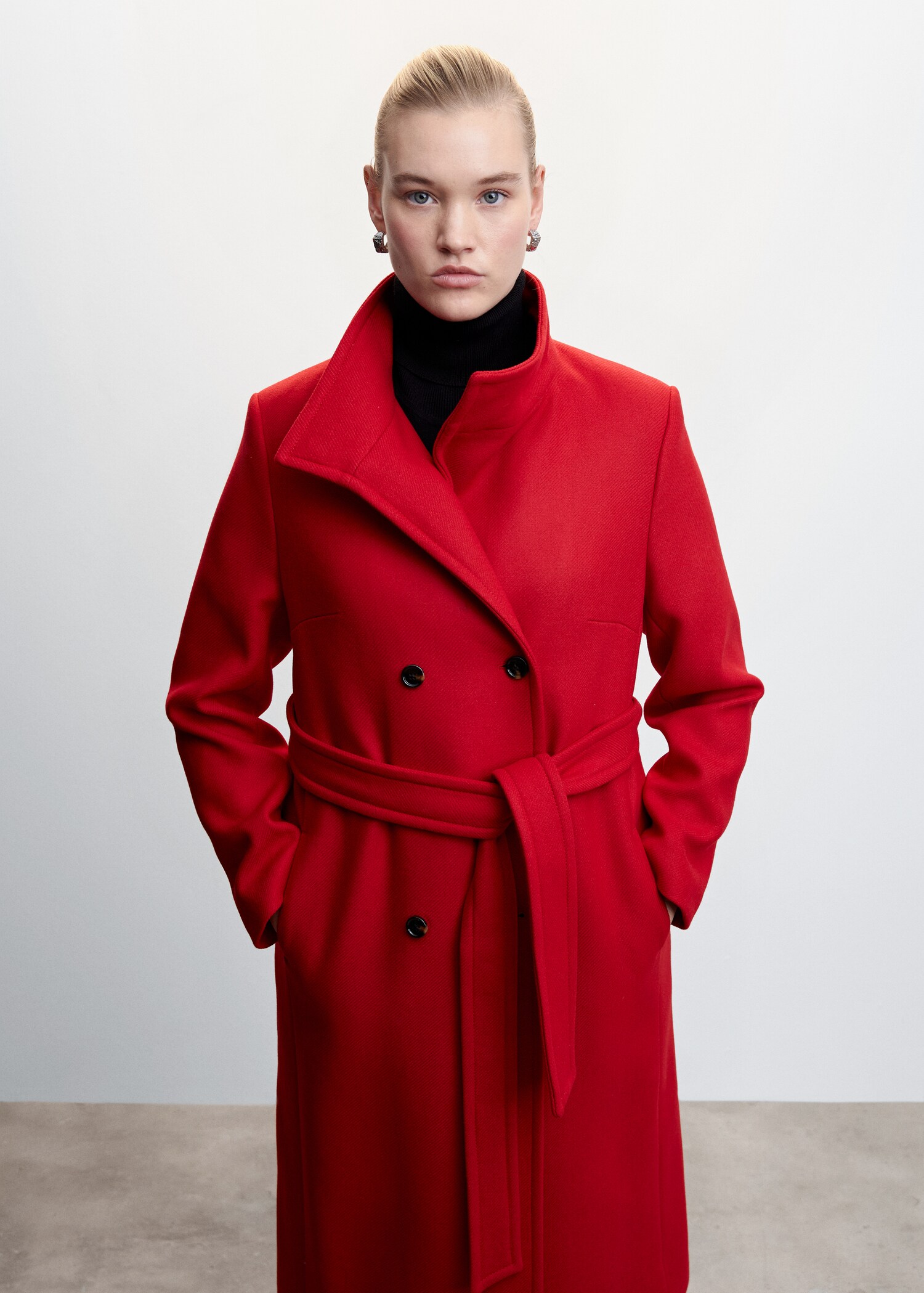 Woollen coat with belt - Details of the article 5
