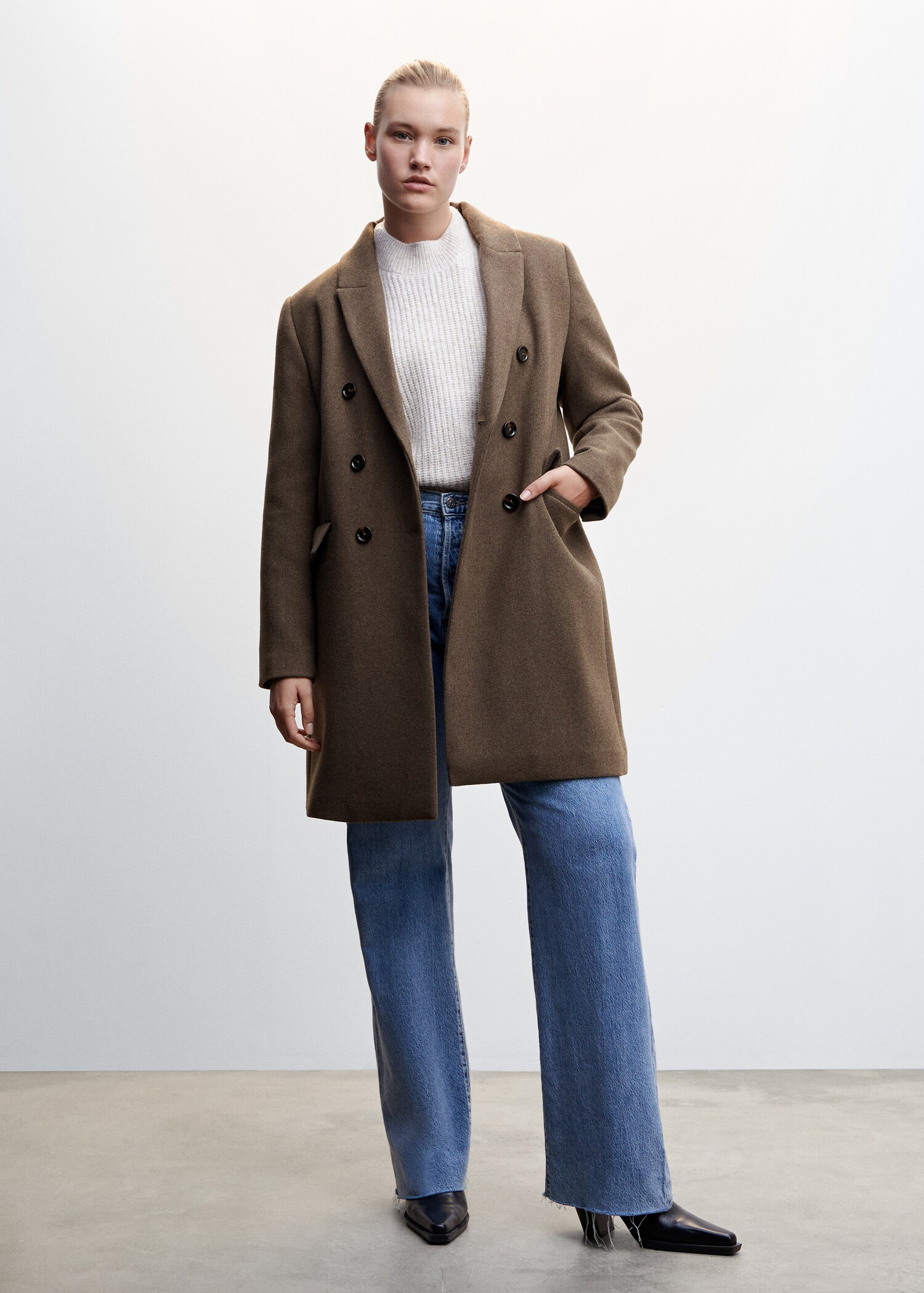 Wool double-breasted coat - Details of the article 3