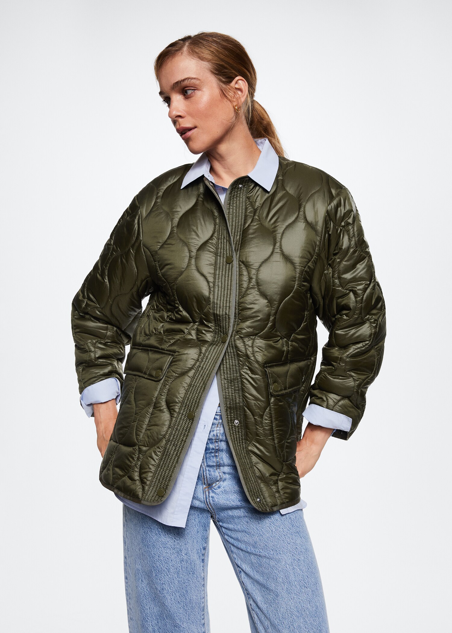 Anorak acolchado oversize - Plano medio