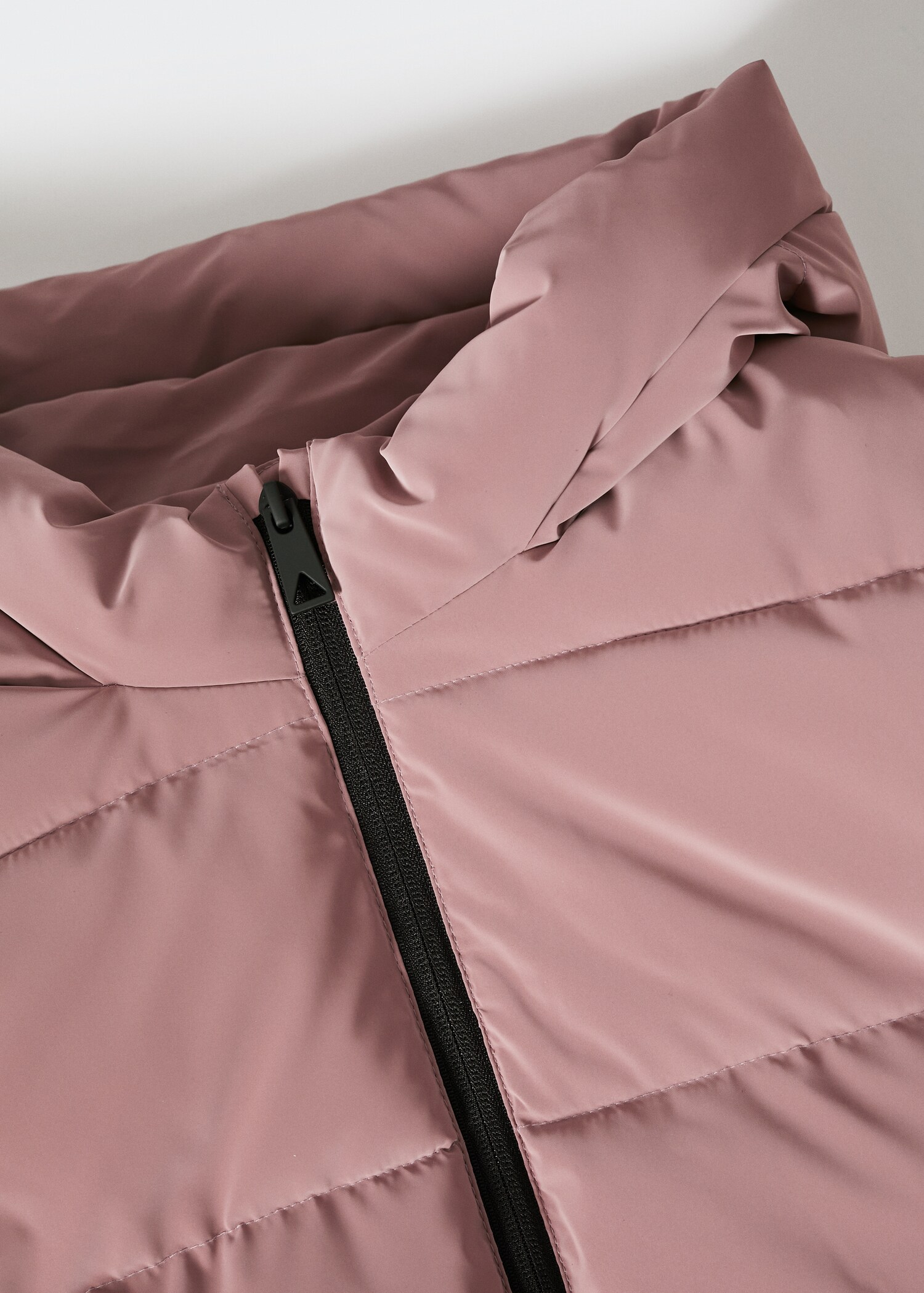 Side-zip quilted coat - Details of the article 8