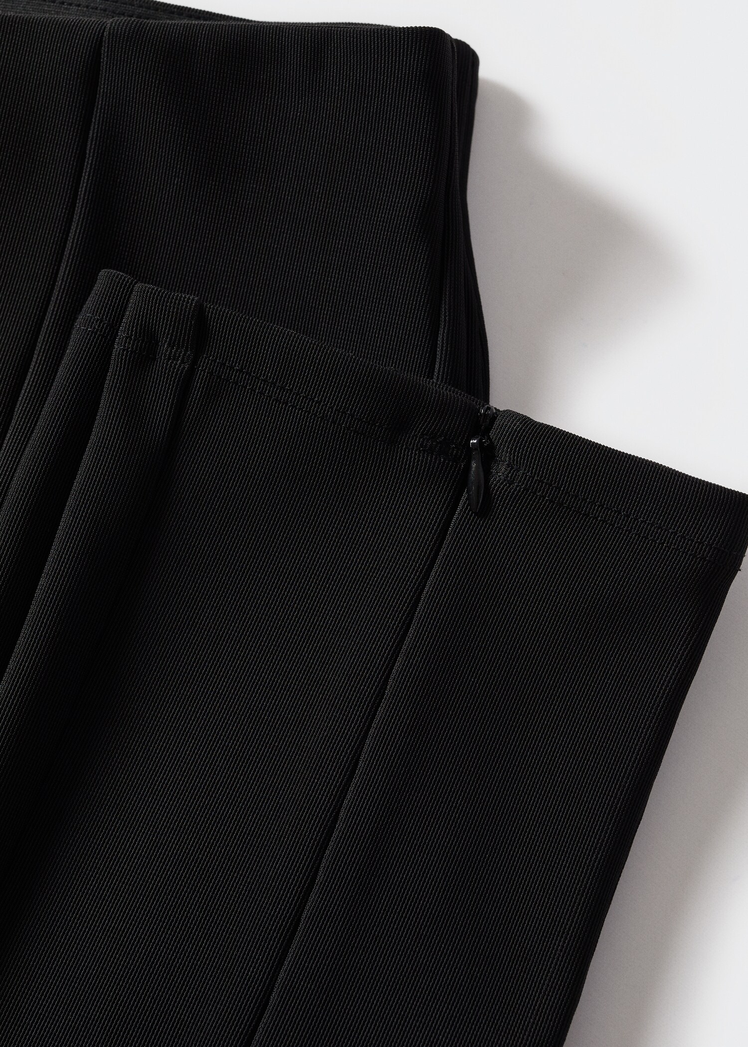 Slit hem leggings - Details of the article 8