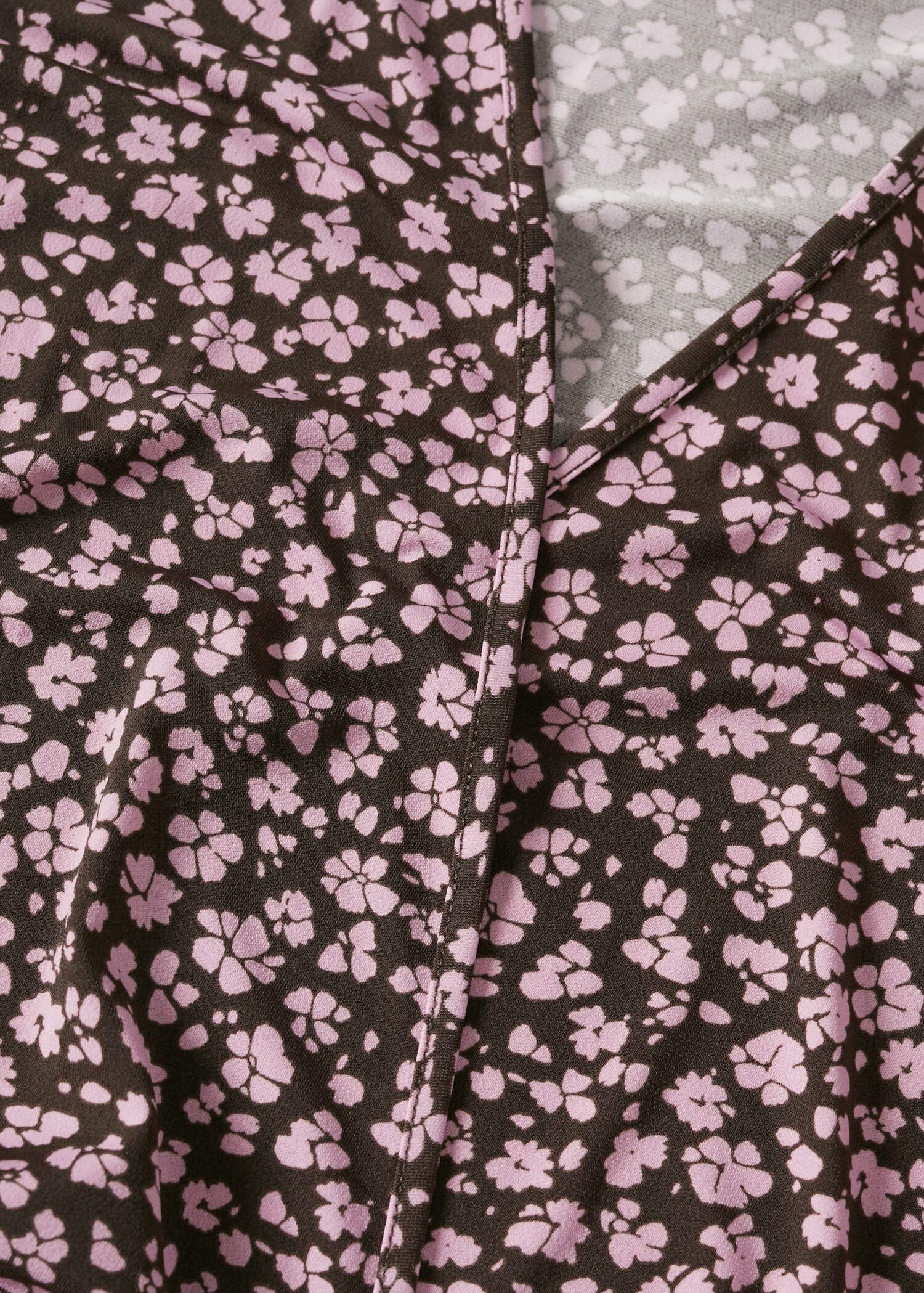 Camiseta escote cruzado - Detalle del artículo 8