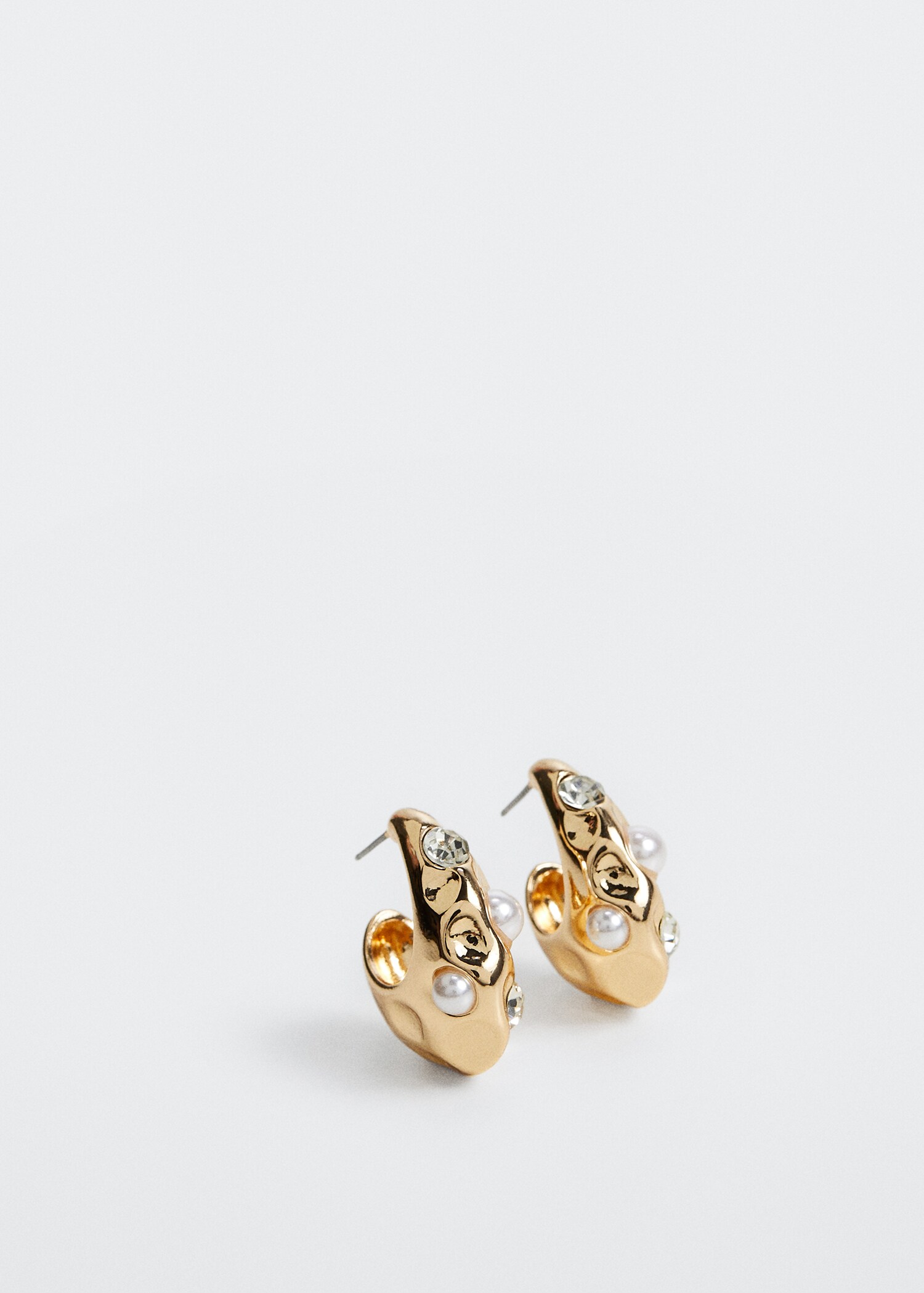 Boucles d’oreilles cristal à perles - Plan moyen