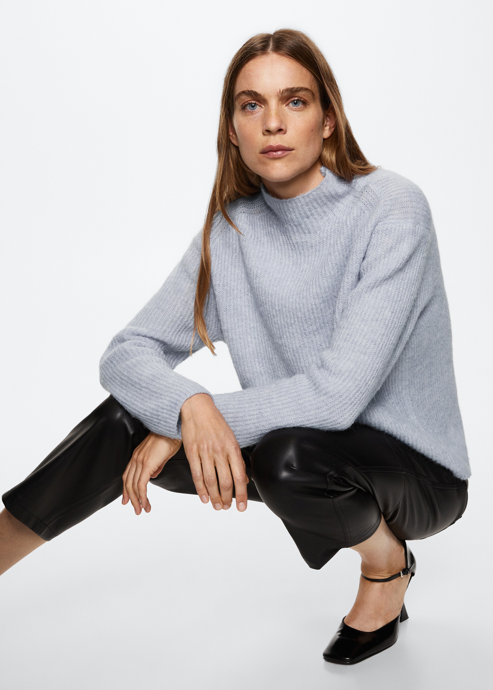 High collar sweater - Details of the article 2
