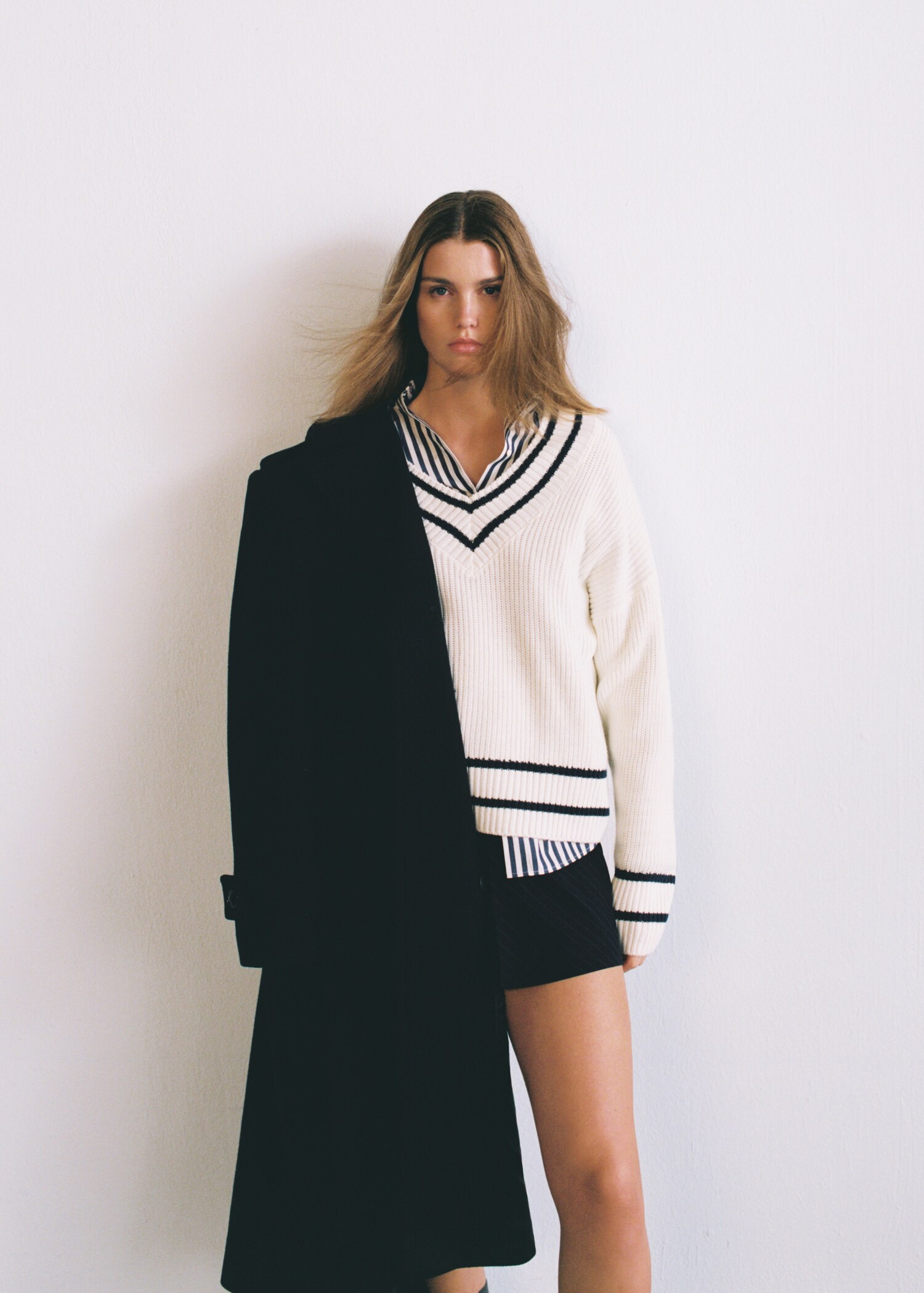 Camisola oversize com decote em V - Pormenor do artigo 6