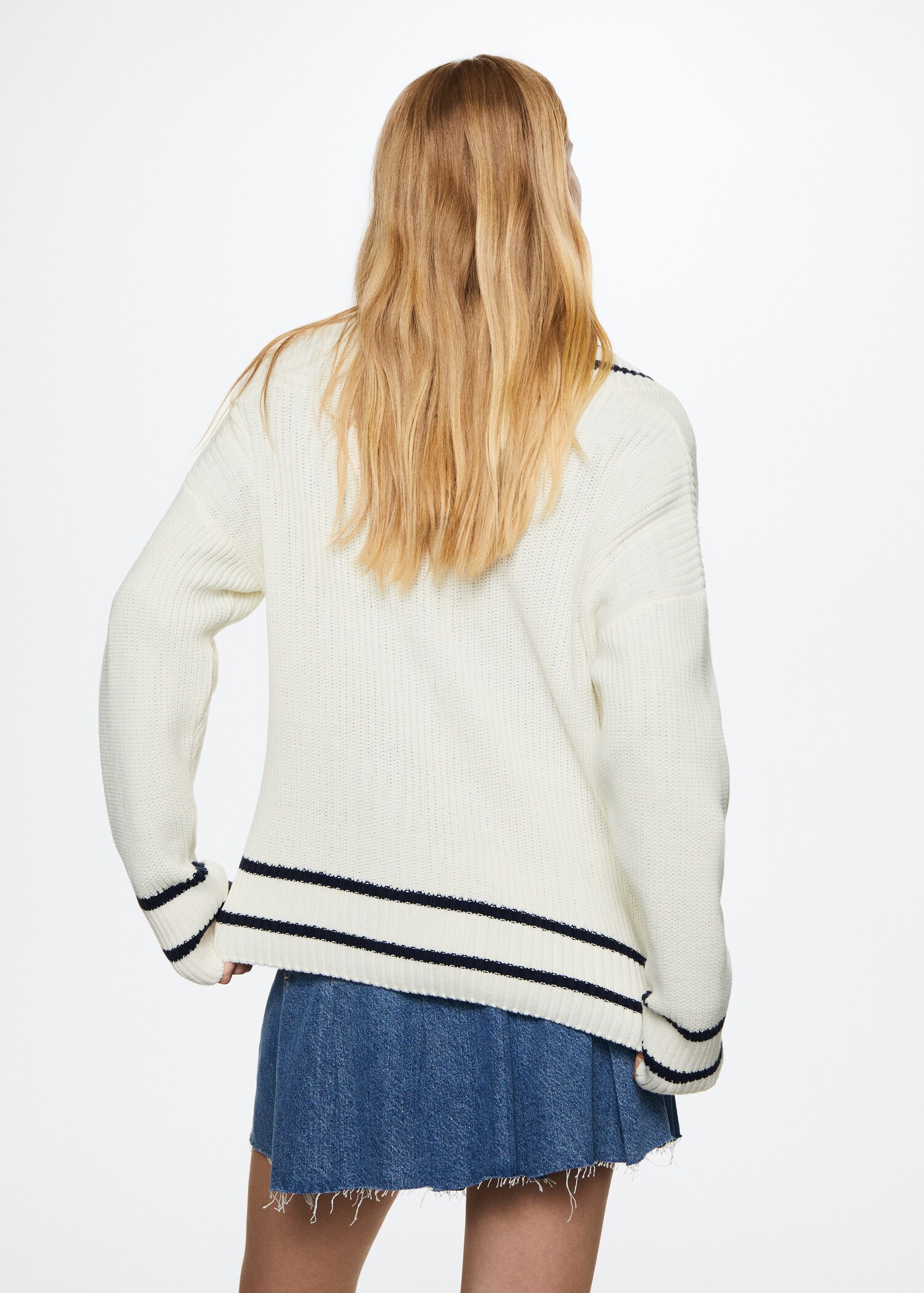 Camisola oversize com decote em V - Verso do artigo