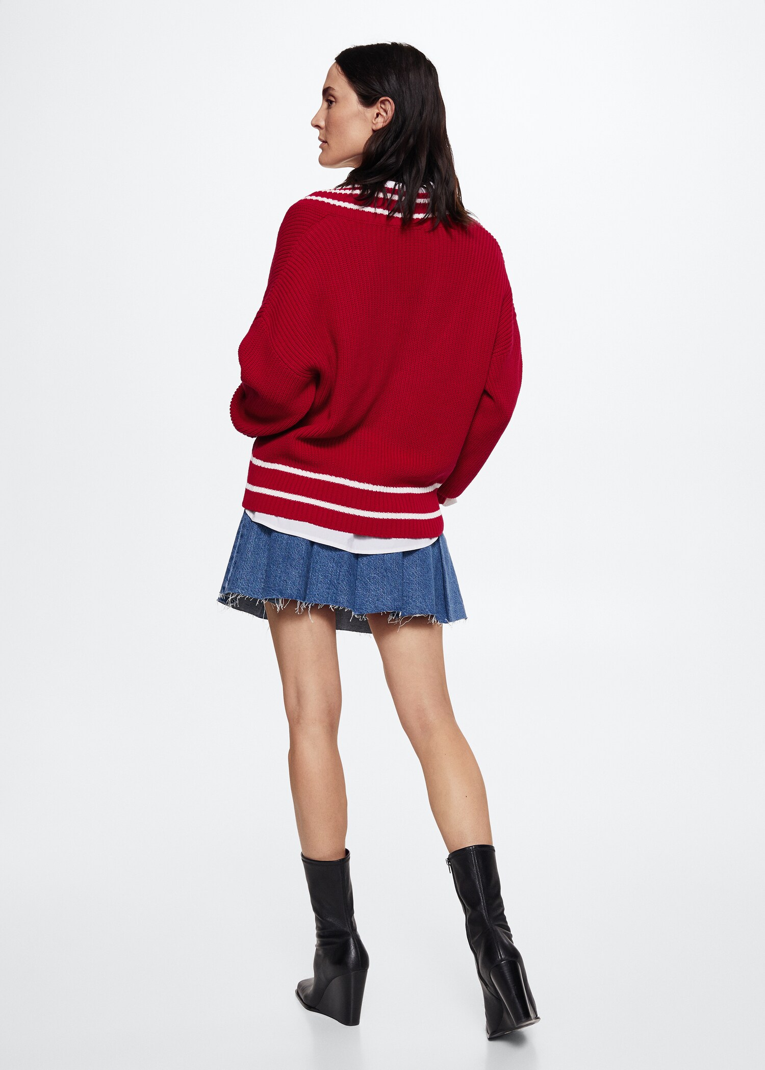 V-neckline oversize sweater - Reverse of the article