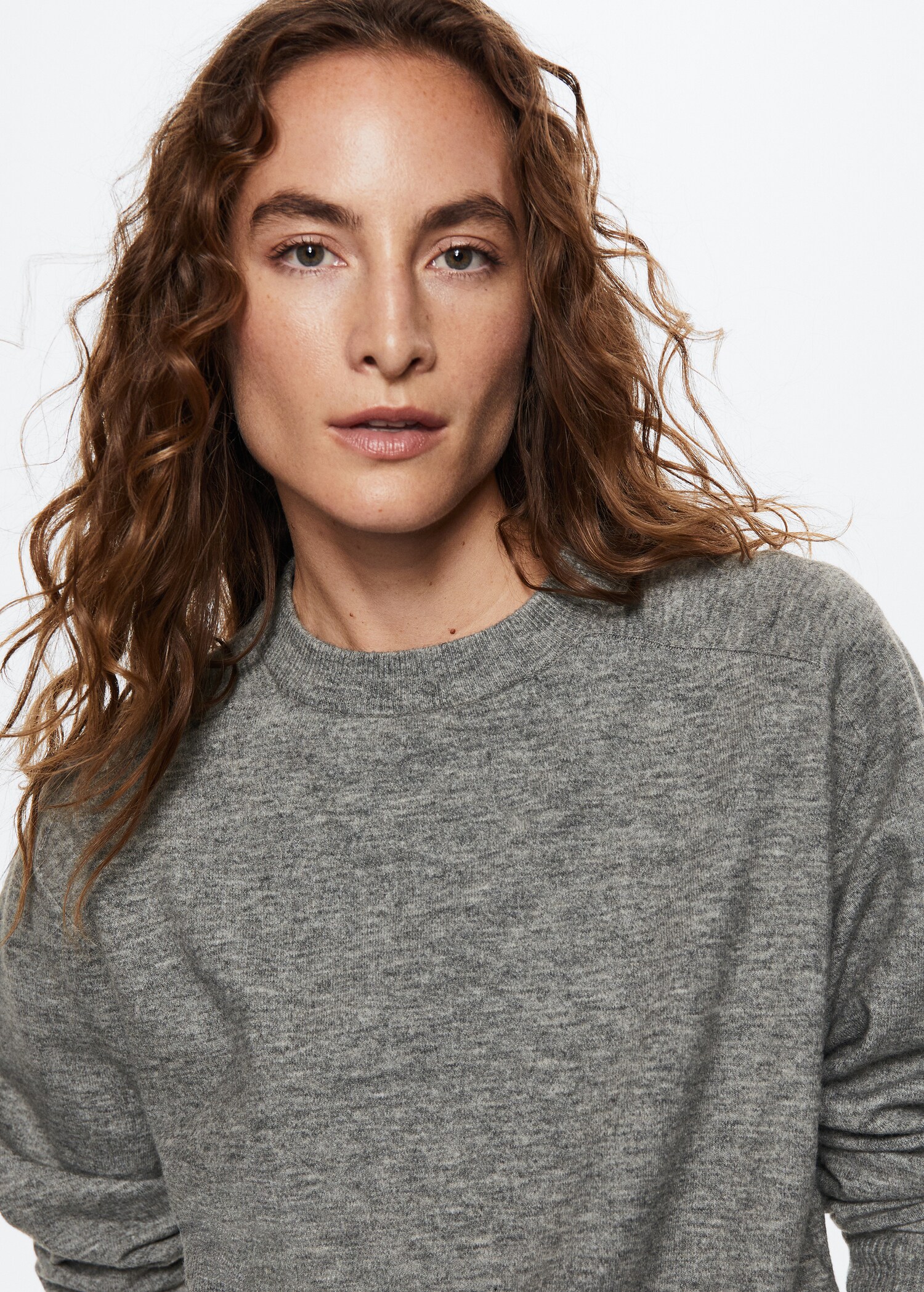 Cotton-linen round-neck knitted sweater - Details of the article 4