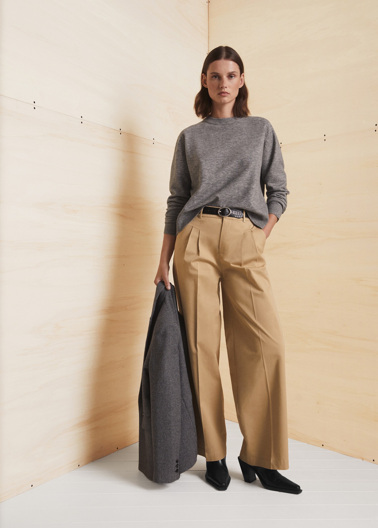 Cotton-linen round-neck knitted sweater - Details of the article 6