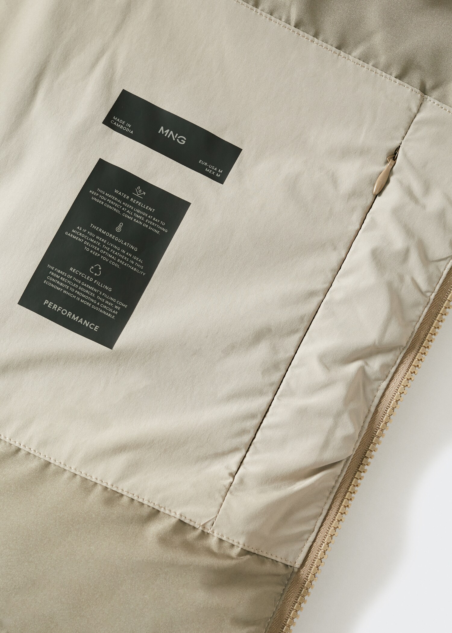 Short thermoregulating anorak - Details of the article 8