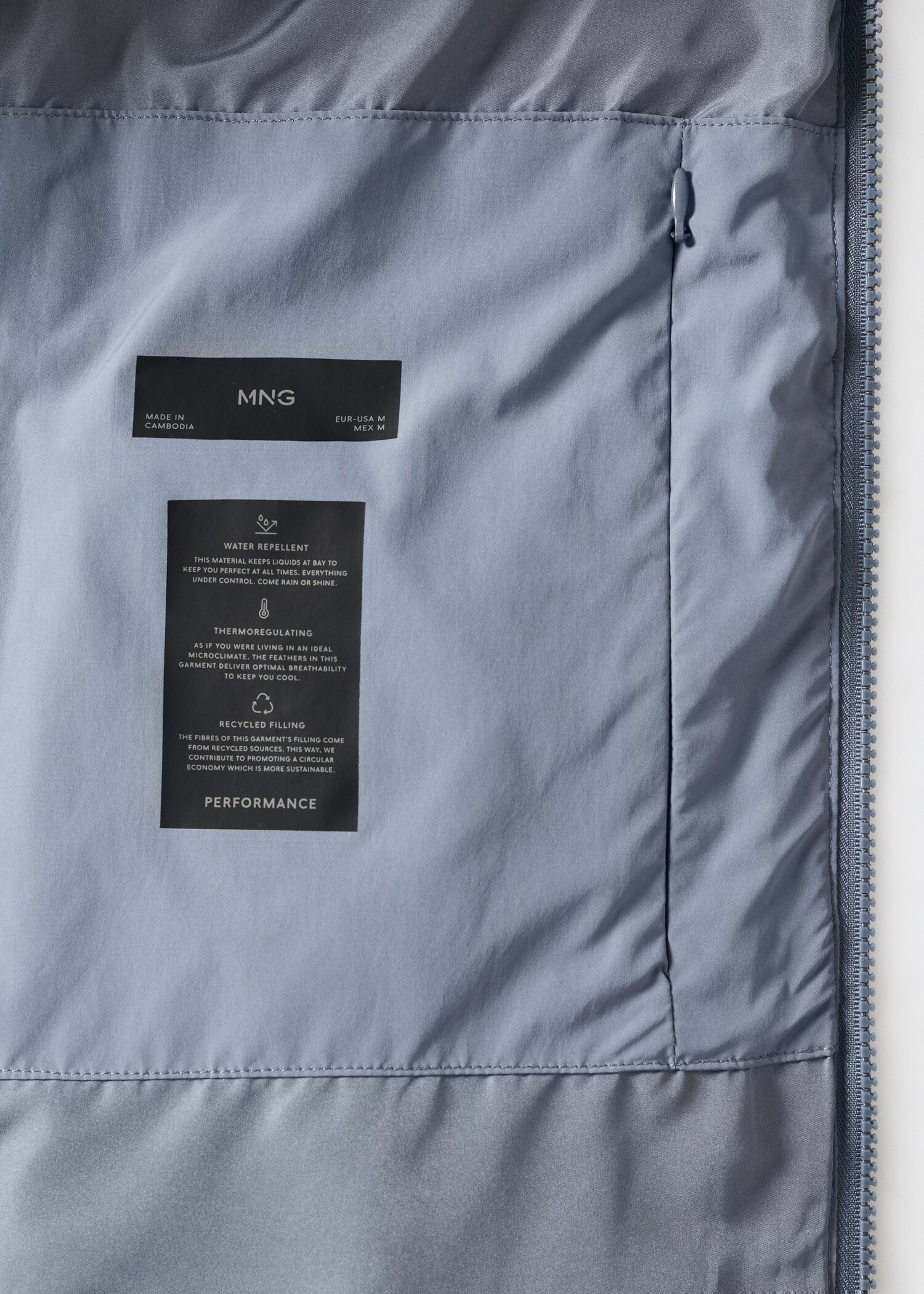 Short thermoregulating anorak - Details of the article 8
