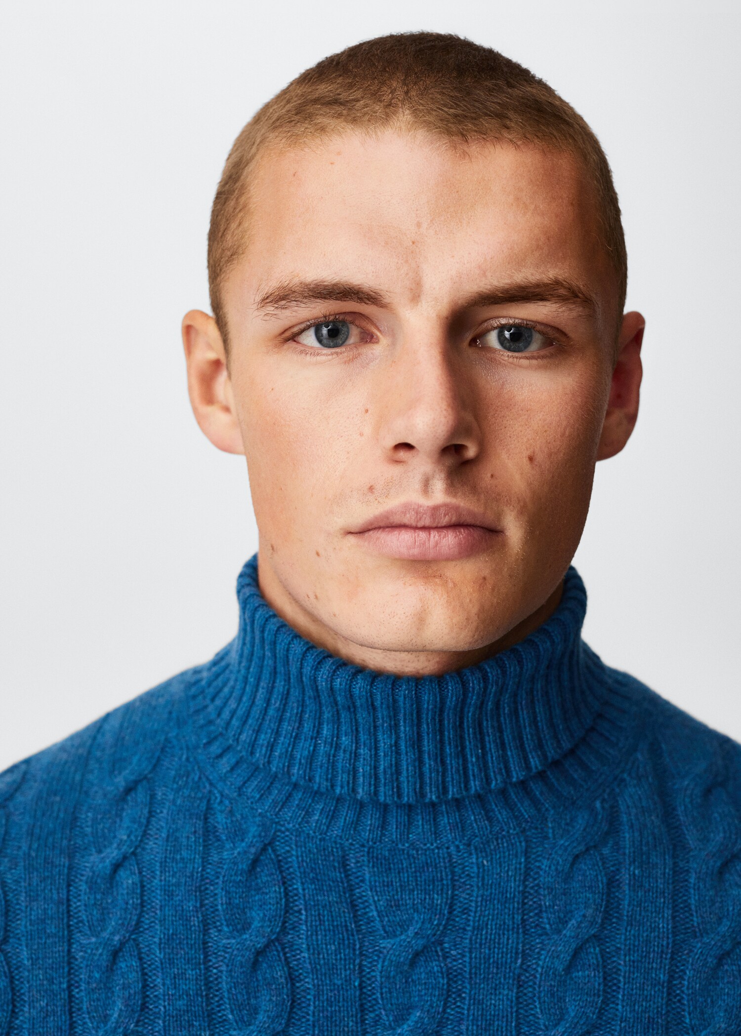 Cable-knit wool-blend sweater - Details of the article 4