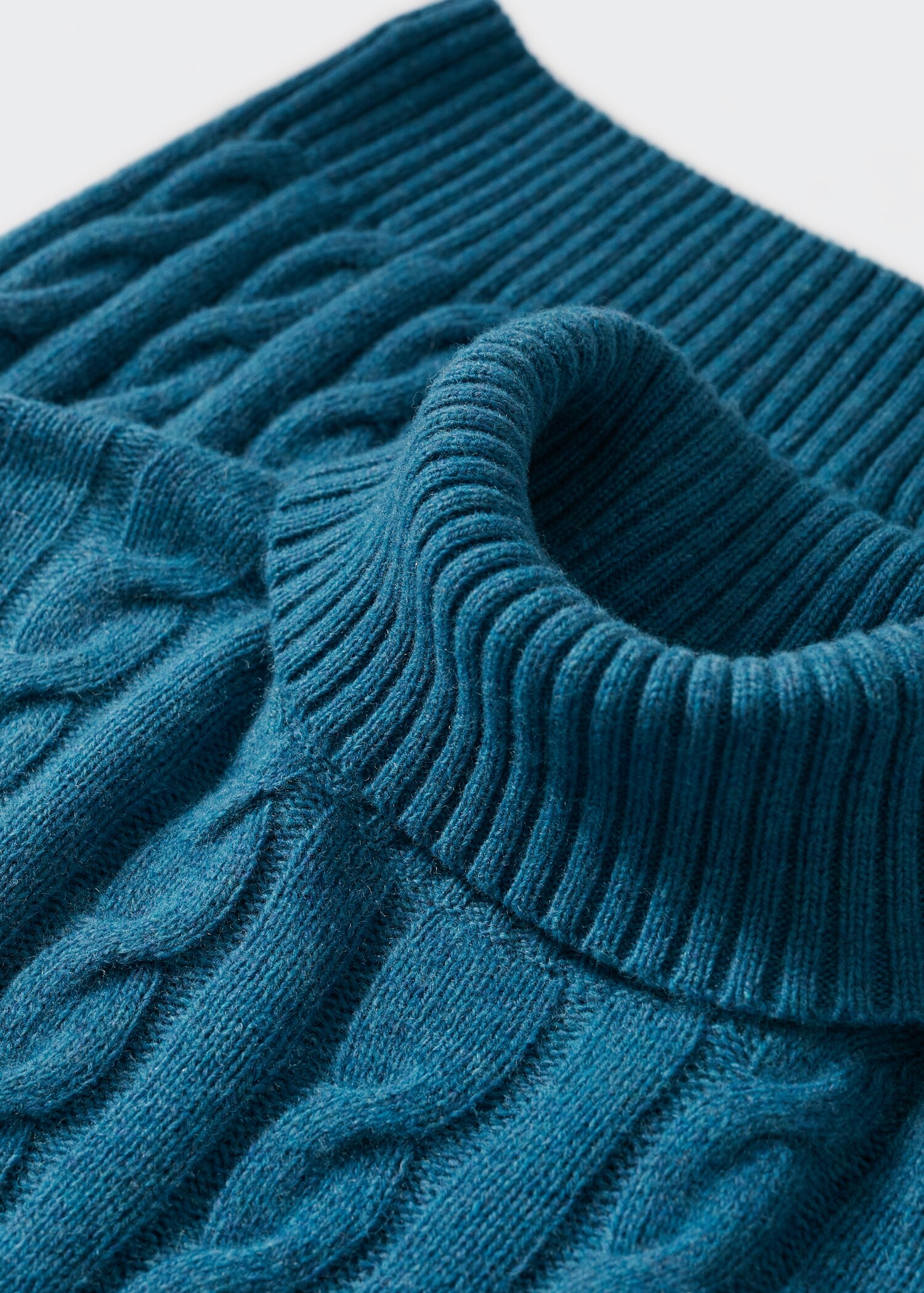 Cable-knit wool-blend sweater - Details of the article 8