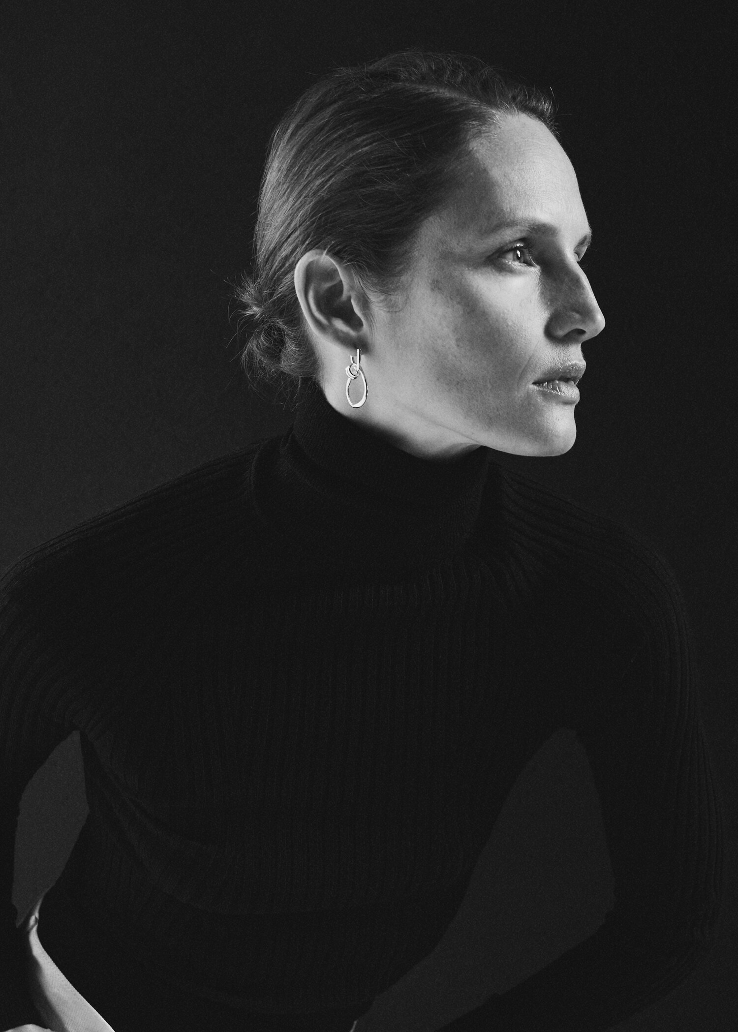 Rolled neck cable sweater - Details of the article 2