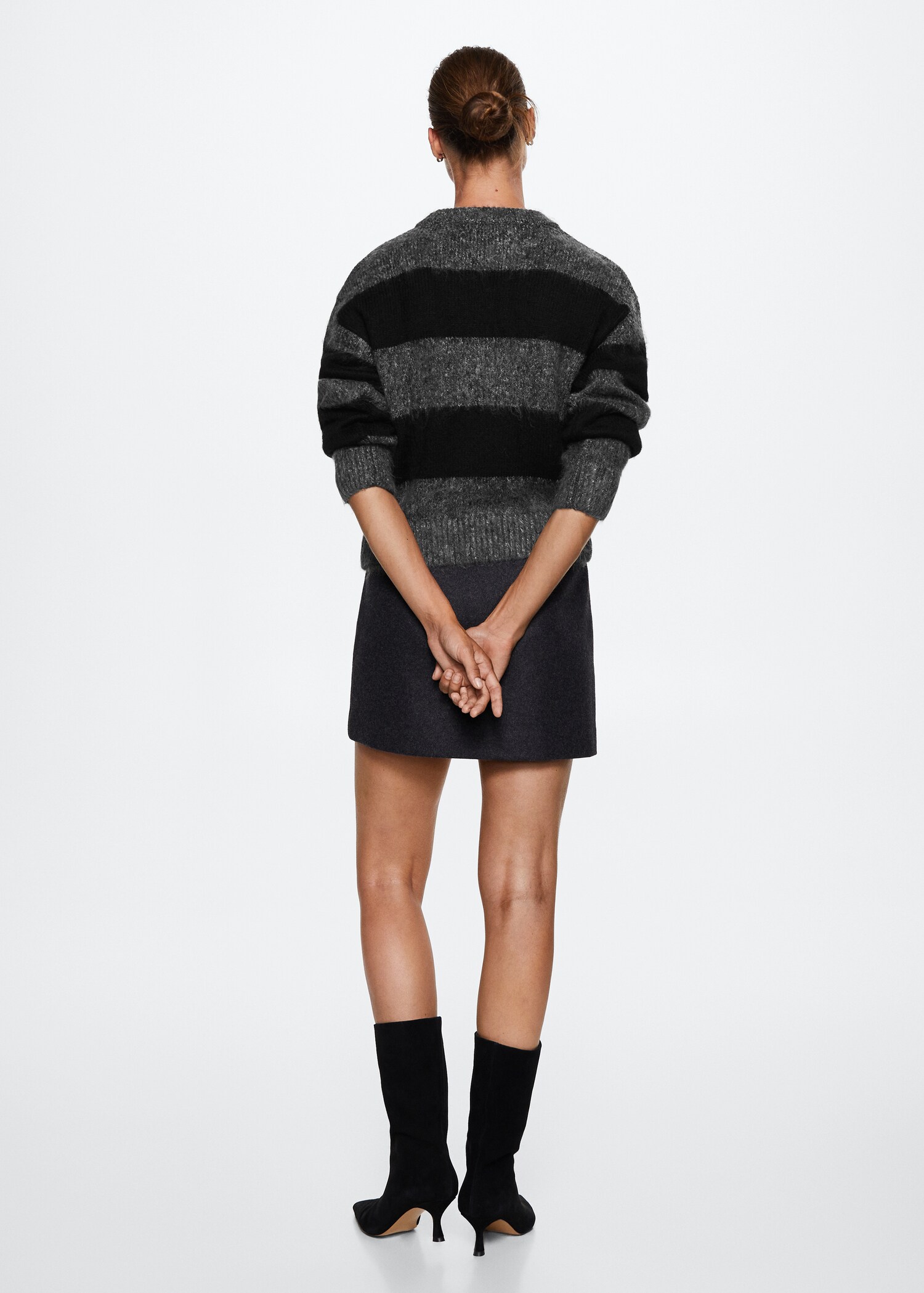 Round-neck striped sweater - Reverse of the article