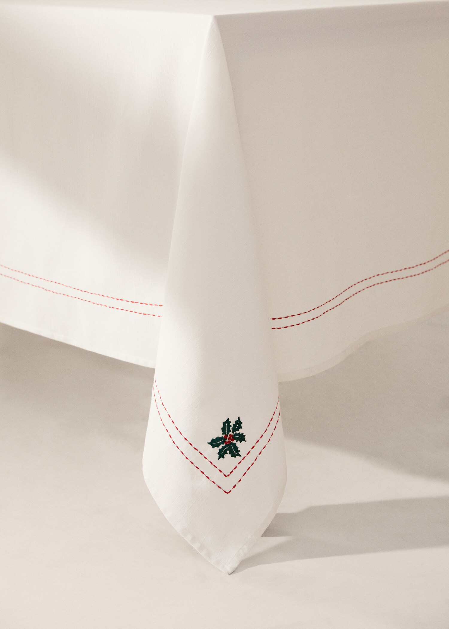 Toalha de mesa com pormenor bordado 250 x 150 cm - Pormenor do artigo 7