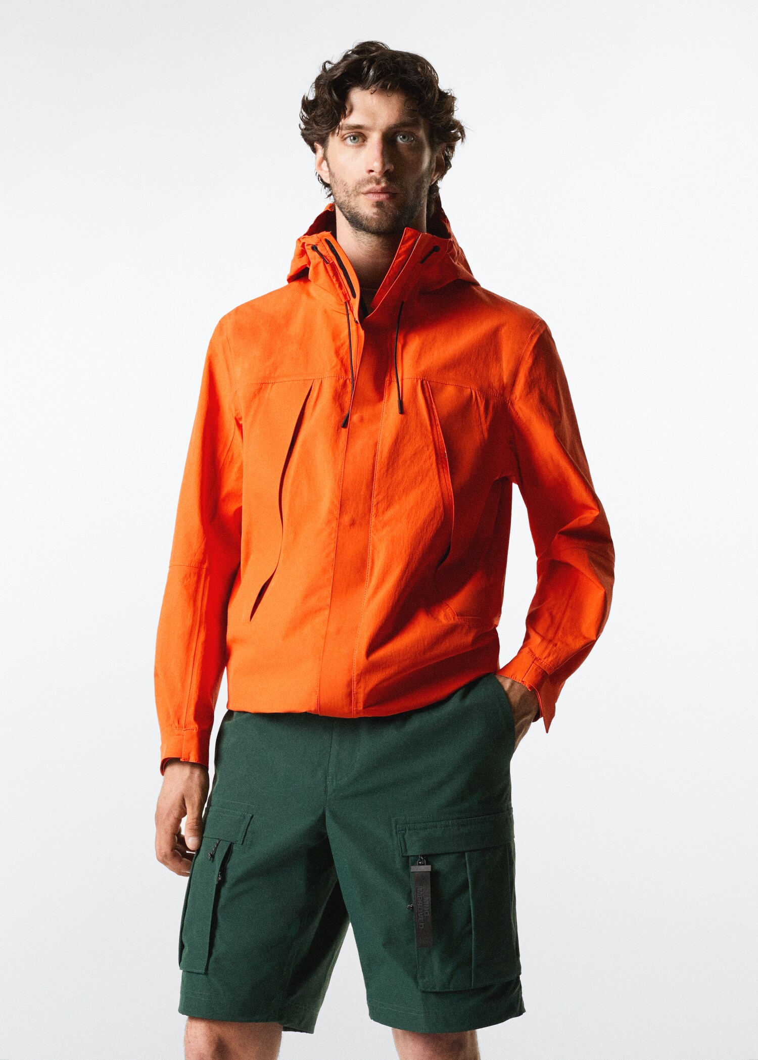 Veste coupe-vent imperméable - Plan moyen