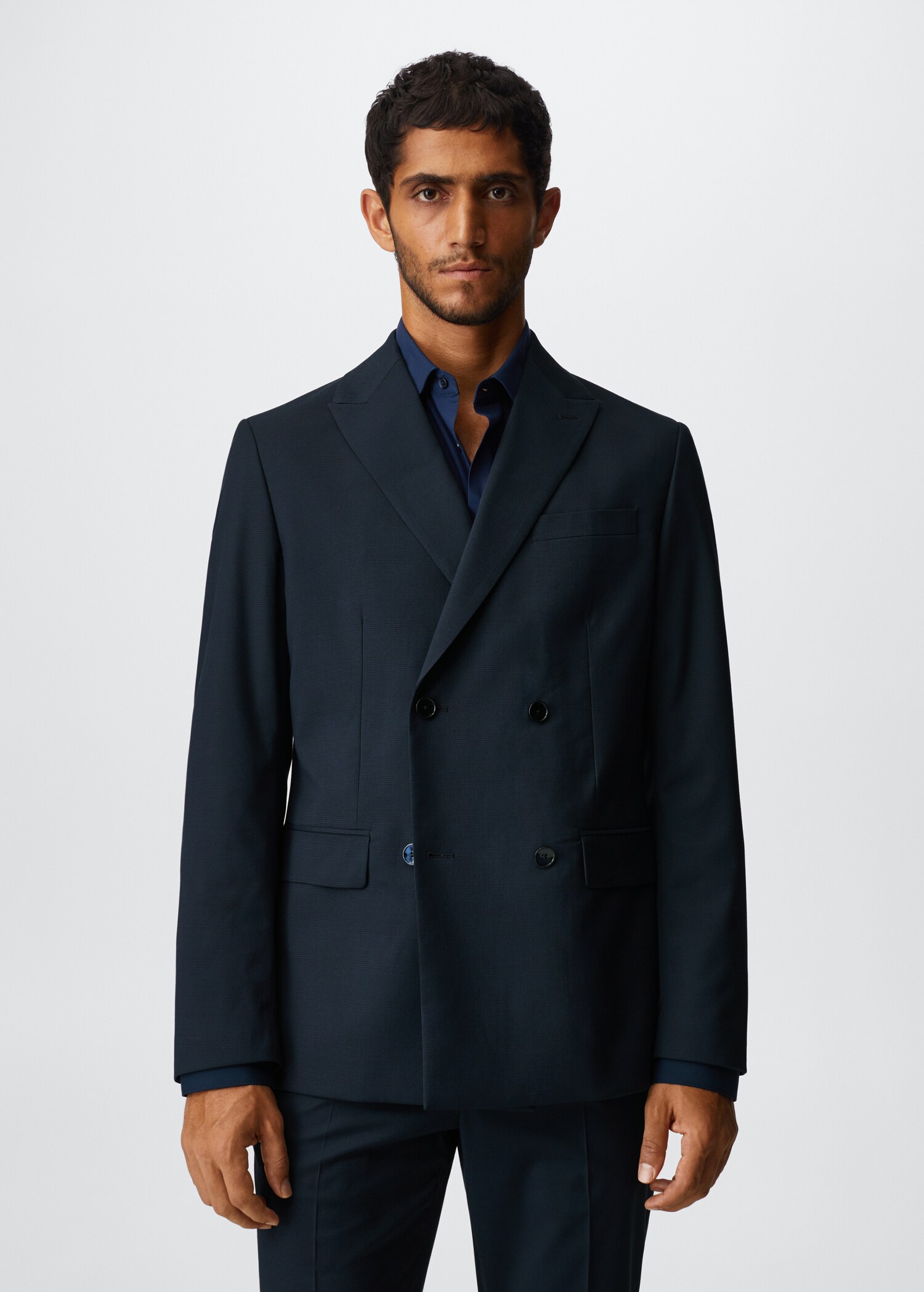 Двубортный костюмный пиджак slim fit - Средний план