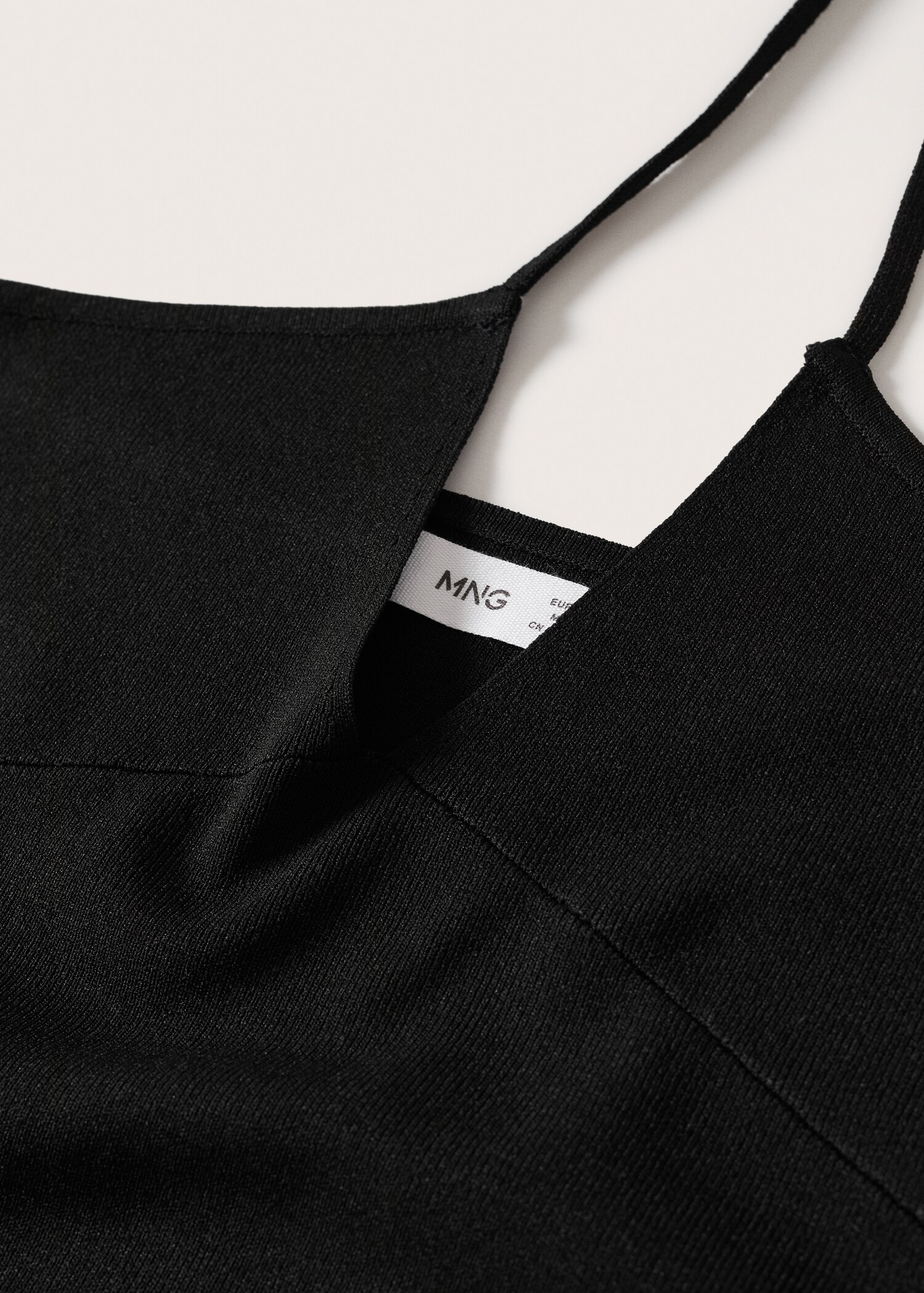 Top cropped de malha - Pormenor do artigo 8