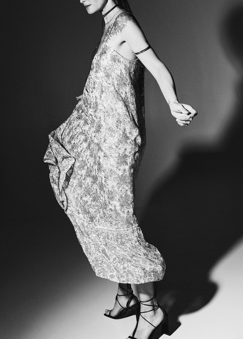Lurex floral dress - Women | MANGO China