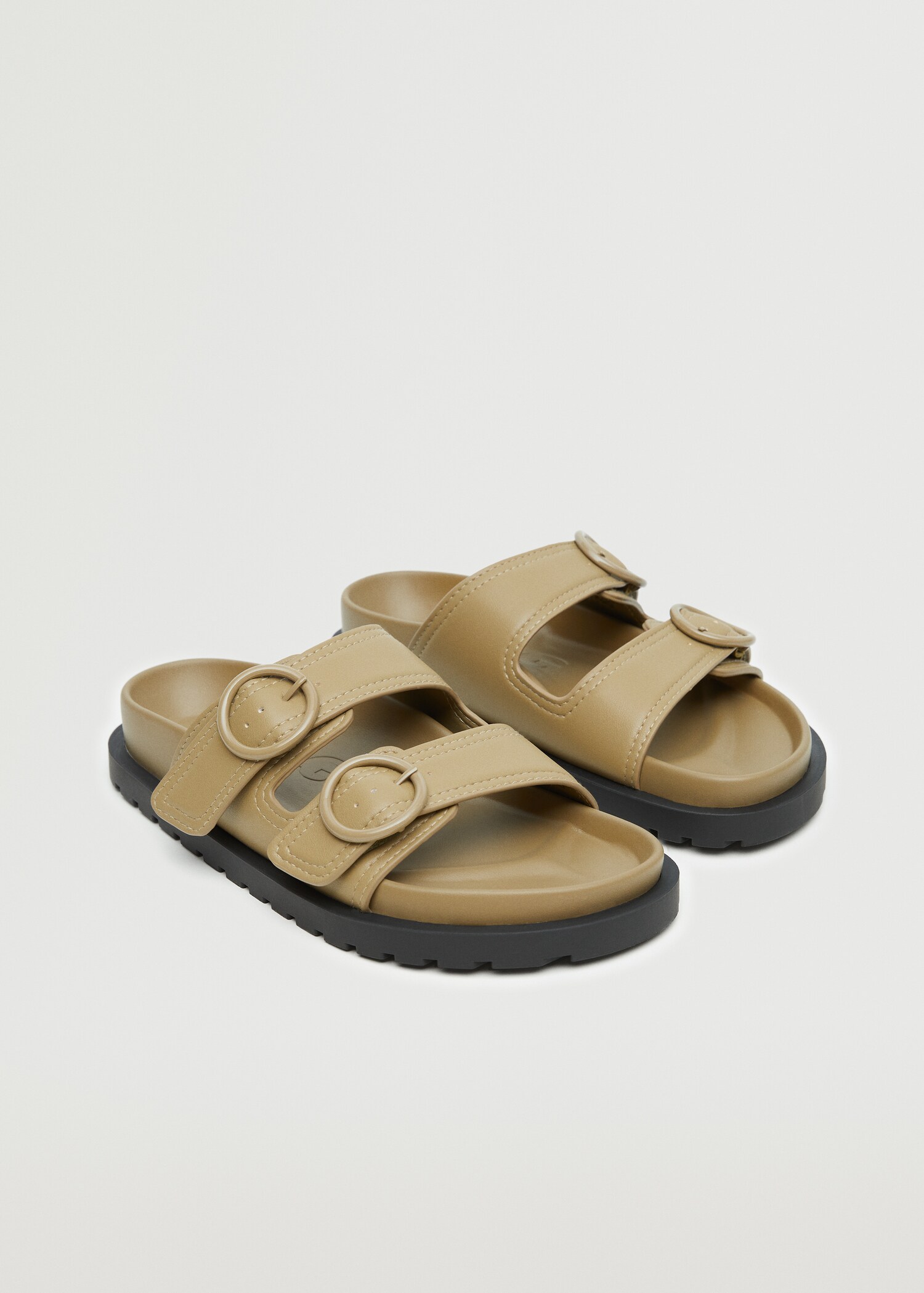 Buckle strap sandals - Medium plane