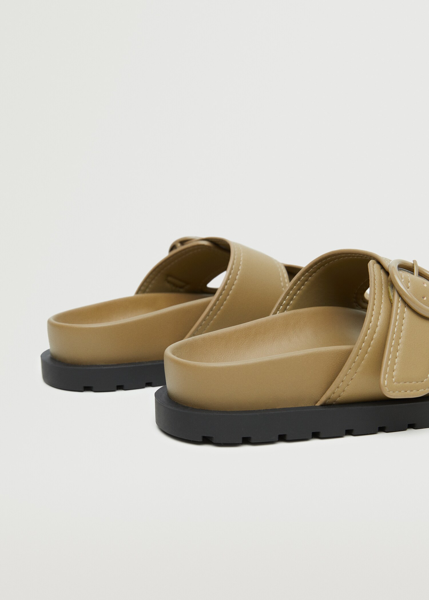 Buckle strap sandals - Details of the article 3