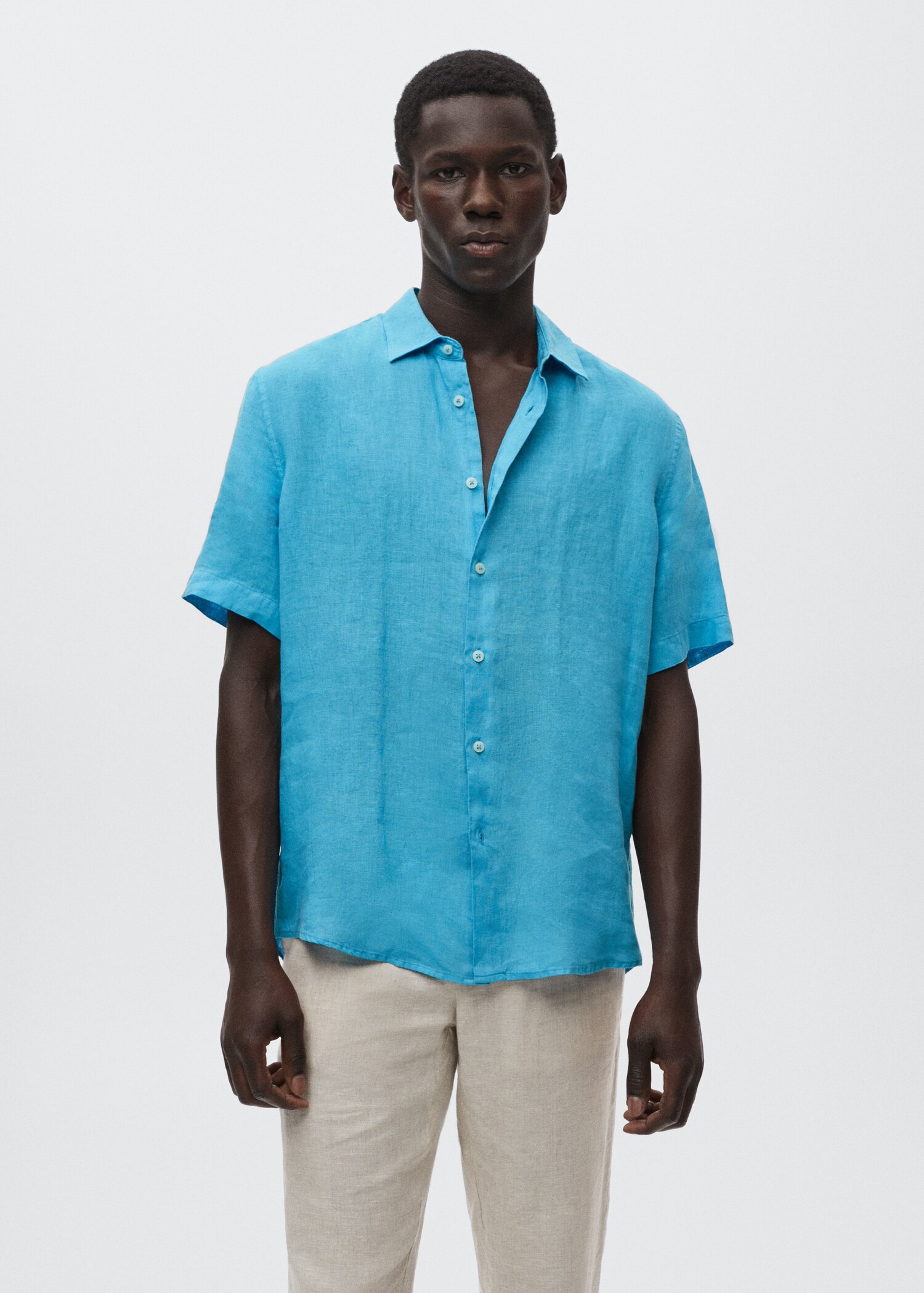 Camisa 100% linho de manga curta - Plano médio